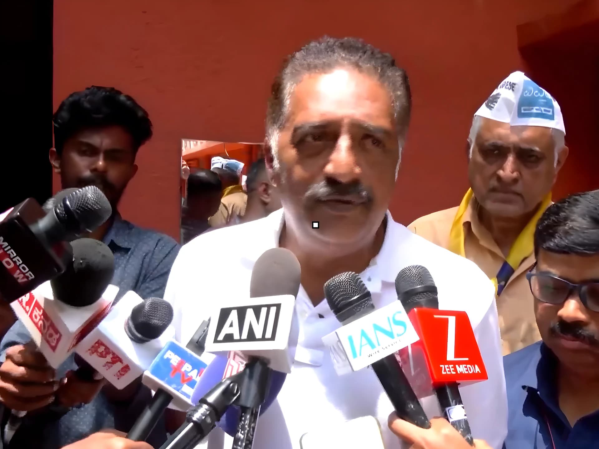 SIR వెరిఫికేషన్పై ప్రకాశ్ రాజ్ కీలక కామెంట్స్!