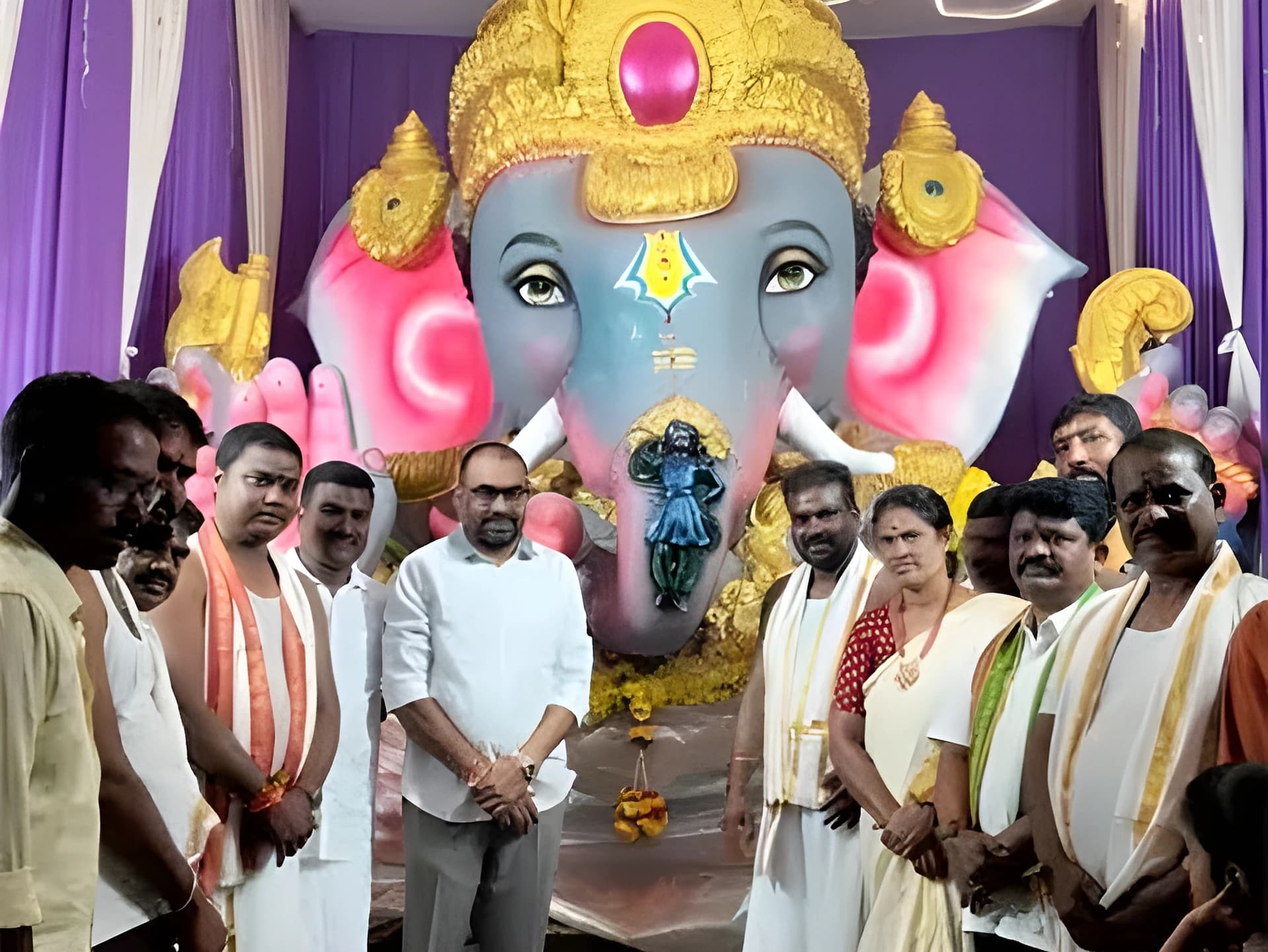 గణనాథుడి కృపతో సమృద్ధిగా వర్షాలు కురవాలి: భాస్కరరావు