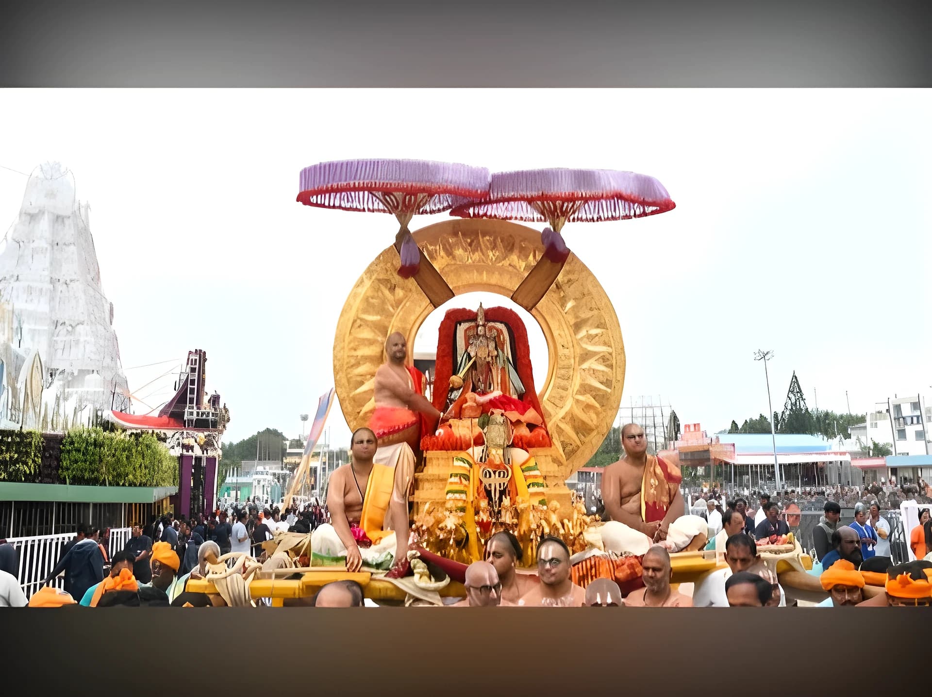 గ్రాండ్గా బ్రహ్మోత్సవాలు.. CM పట్టు వస్త్రాలు సమర్పణ