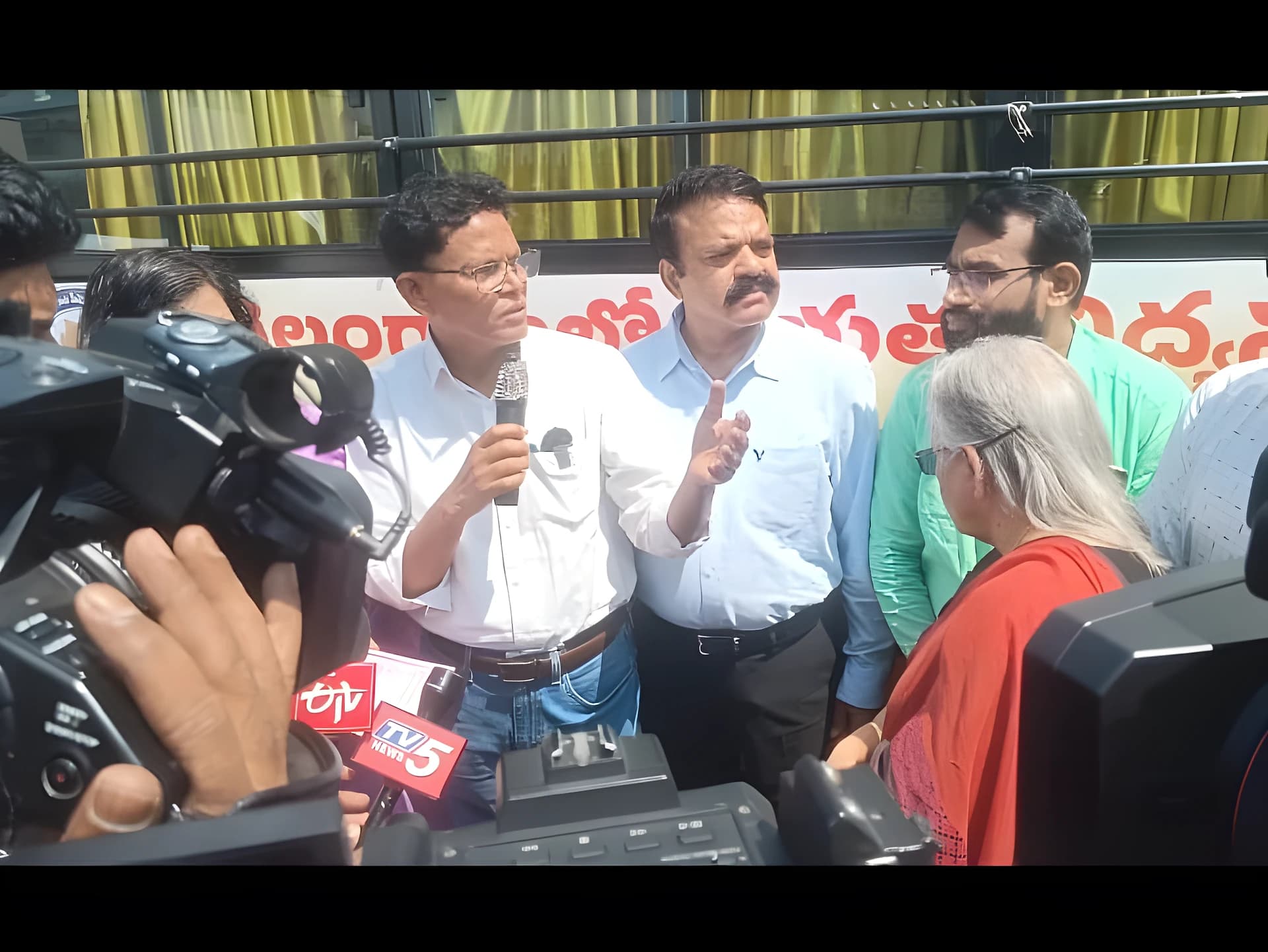 ప్రభుత్వ విద్యావిధానం ఐసీయూలో ఉంది: ఆకునూరి
