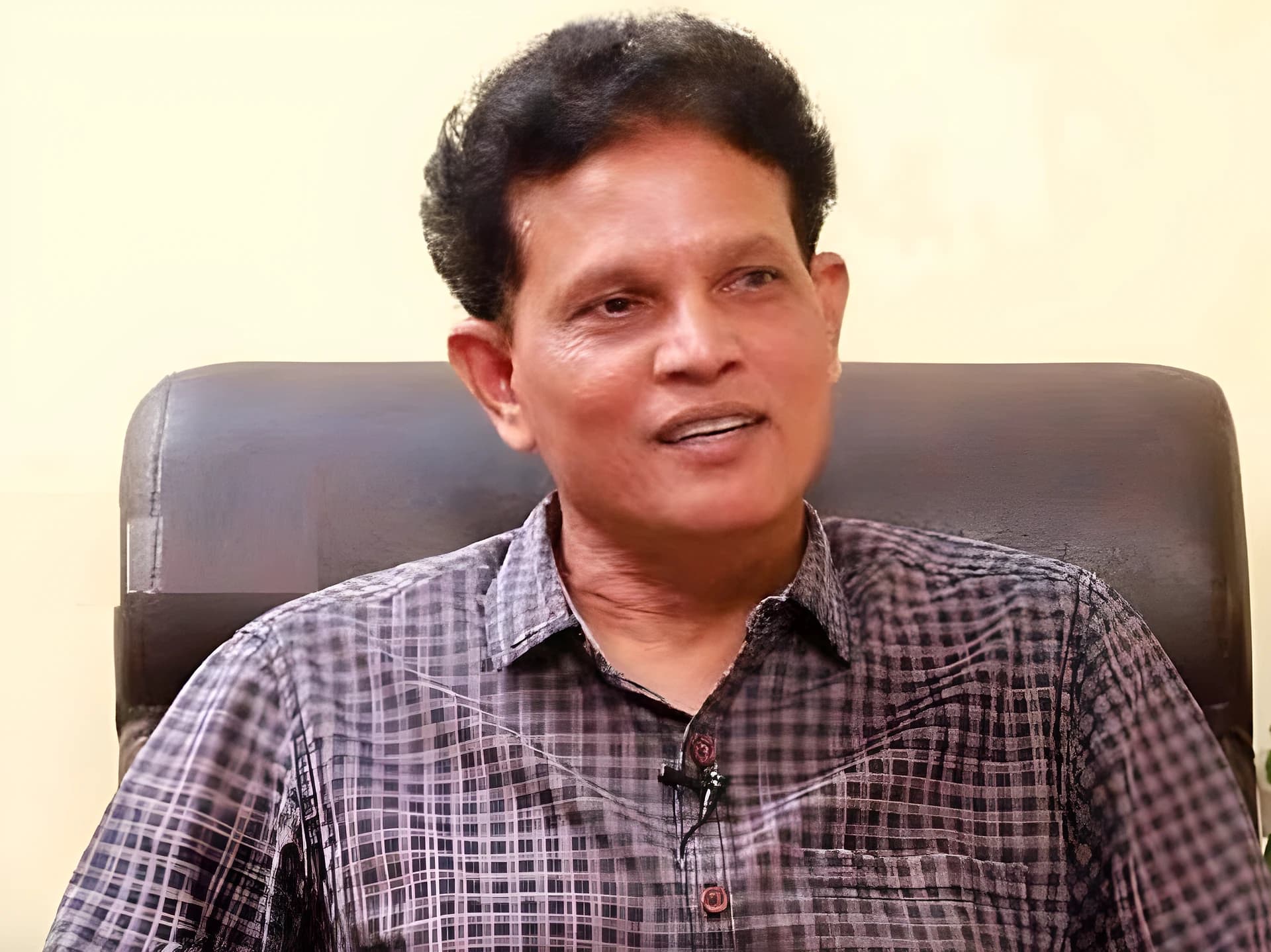 ప్రభుత్వ బడులకు దిక్కేది?: ఆకునూరి మురళి