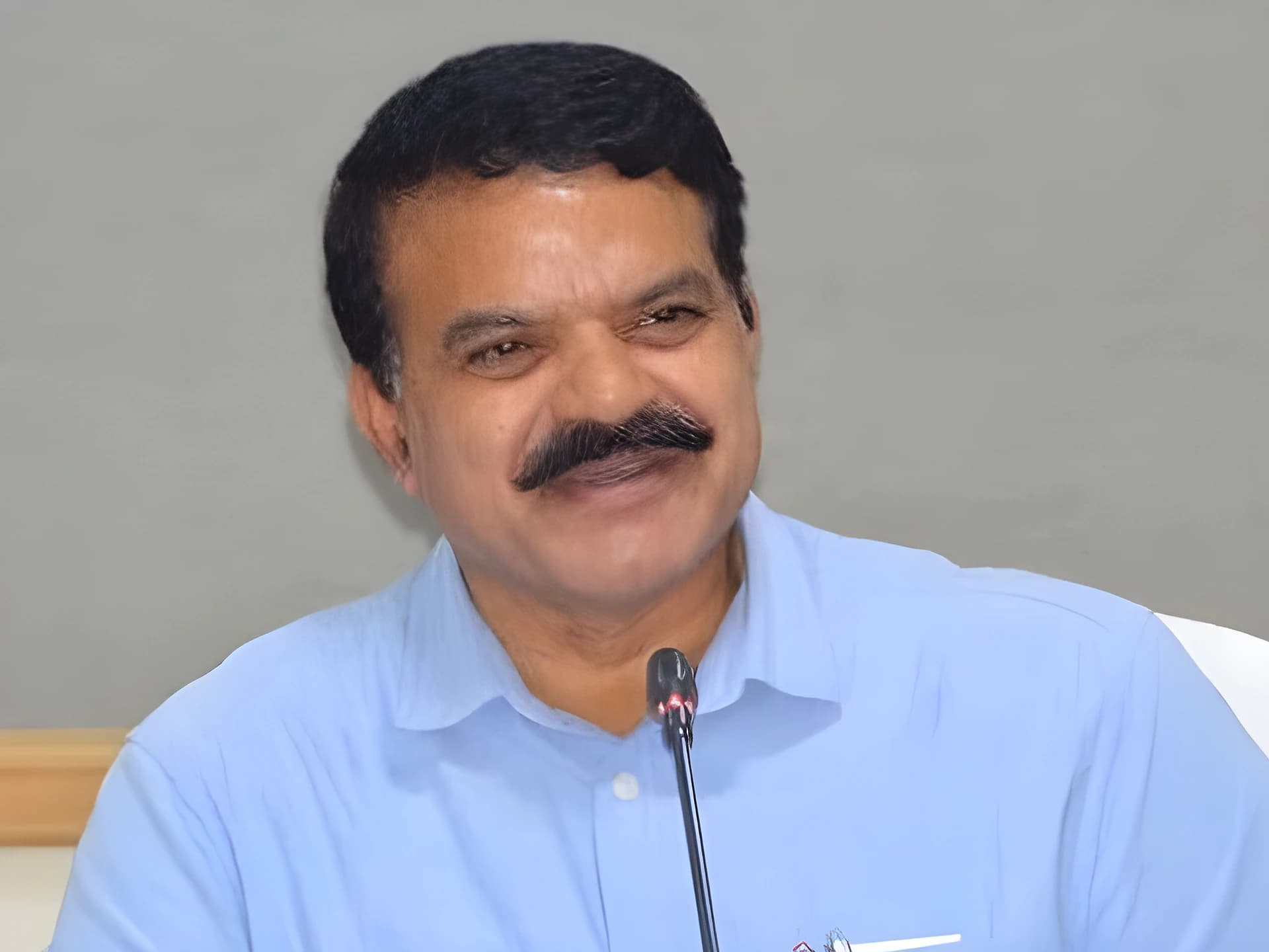 ప్రైవేట్ స్కూళ్ల ఫీజులపై ఉద్యమం