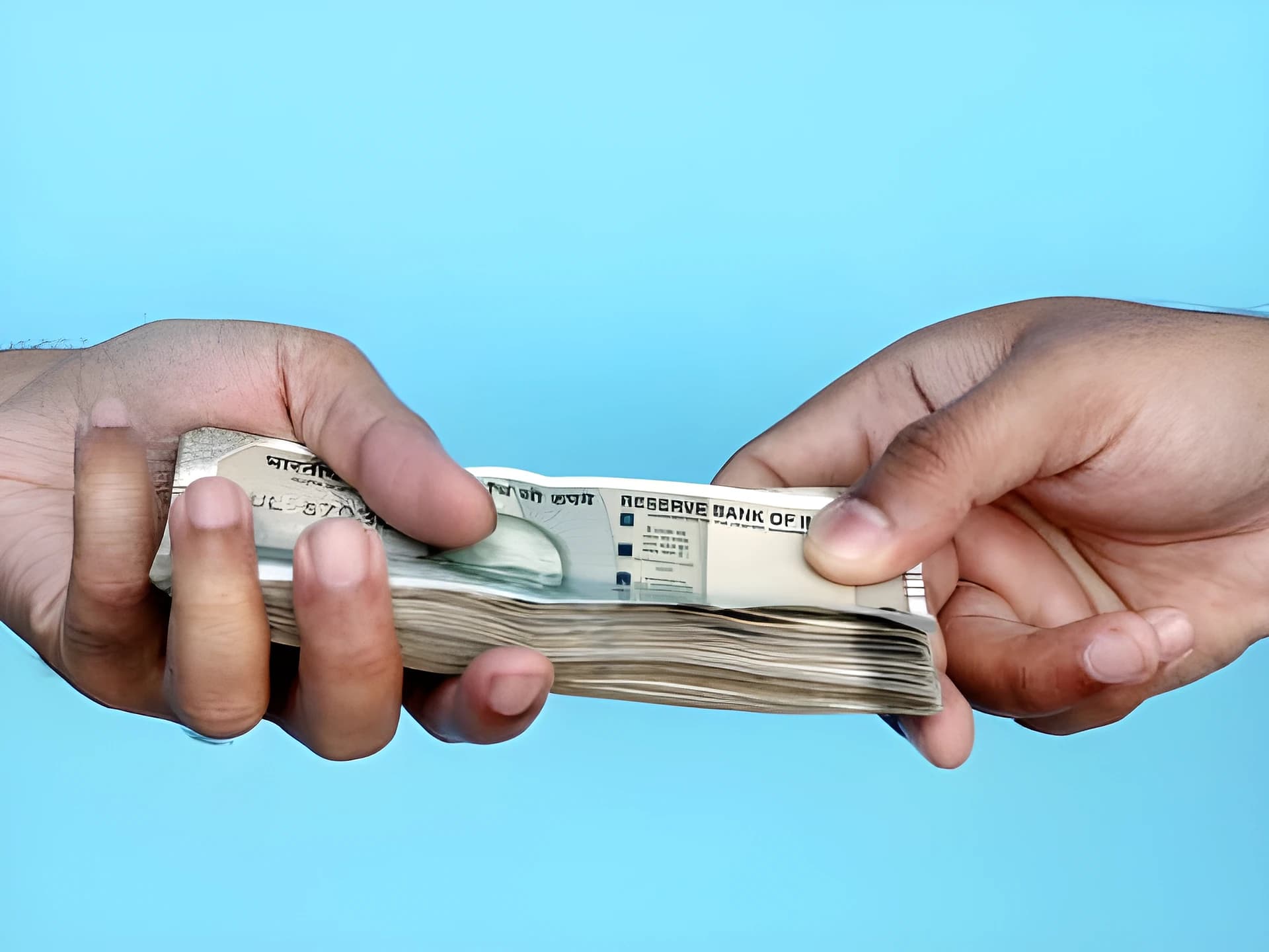 UPI దూసుకెళ్తున్నా.. CASHకు తగ్గని డిమాండ్!