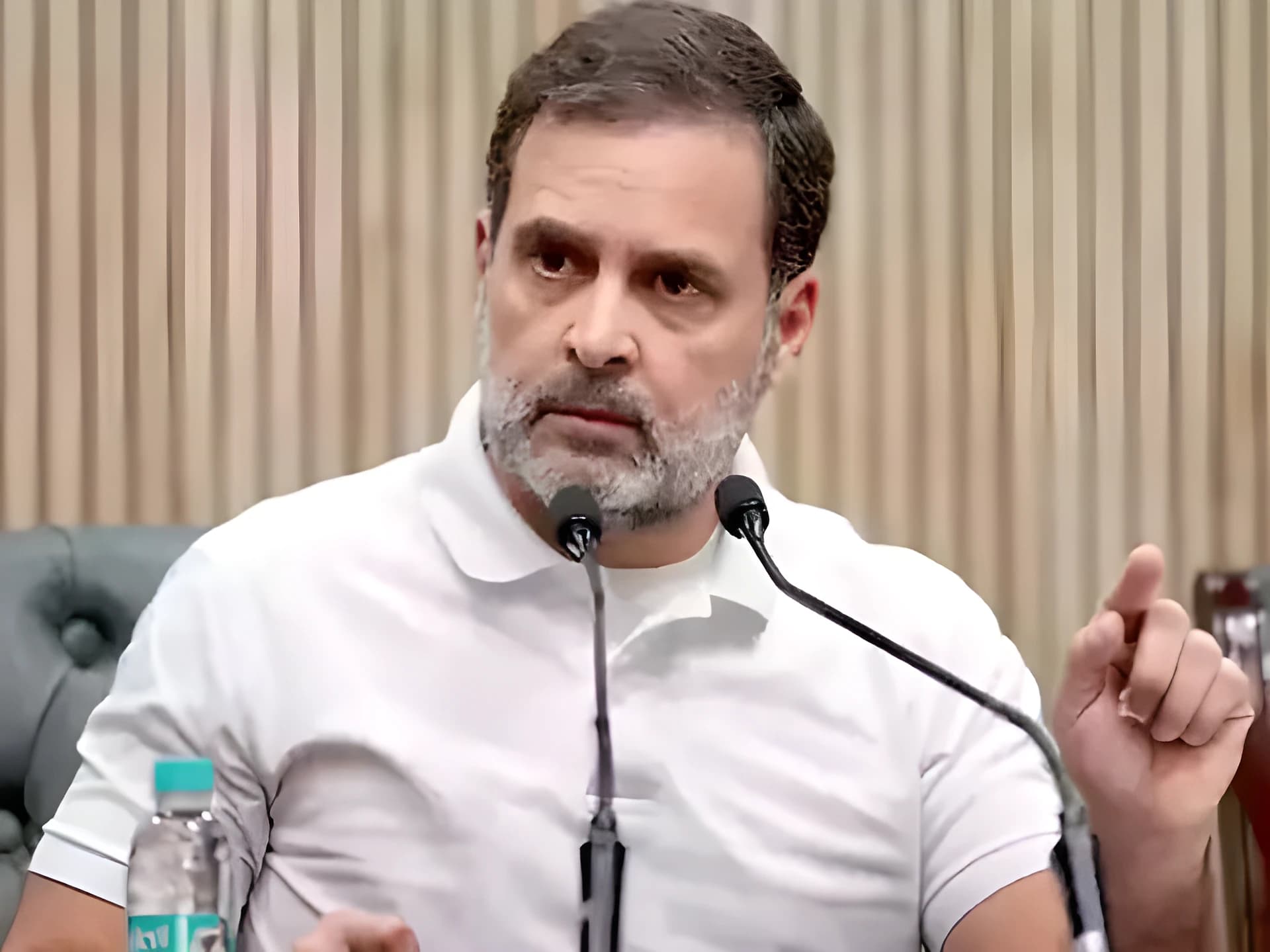 యూపీఐపై ఛార్జీల ప్రకటనపై కాంగ్రెస్ విమర్శలు