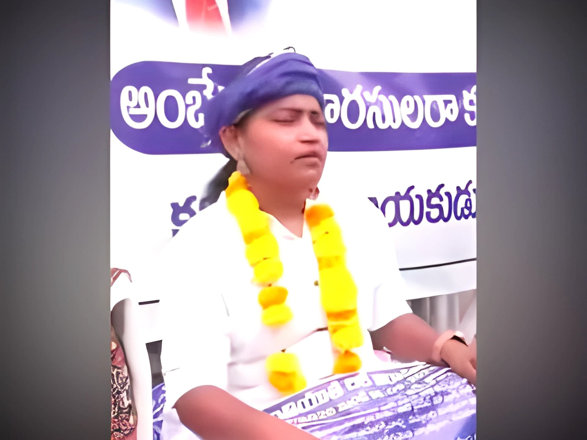 హమారా ప్రసాద్పై కల్పనా ఫైర్