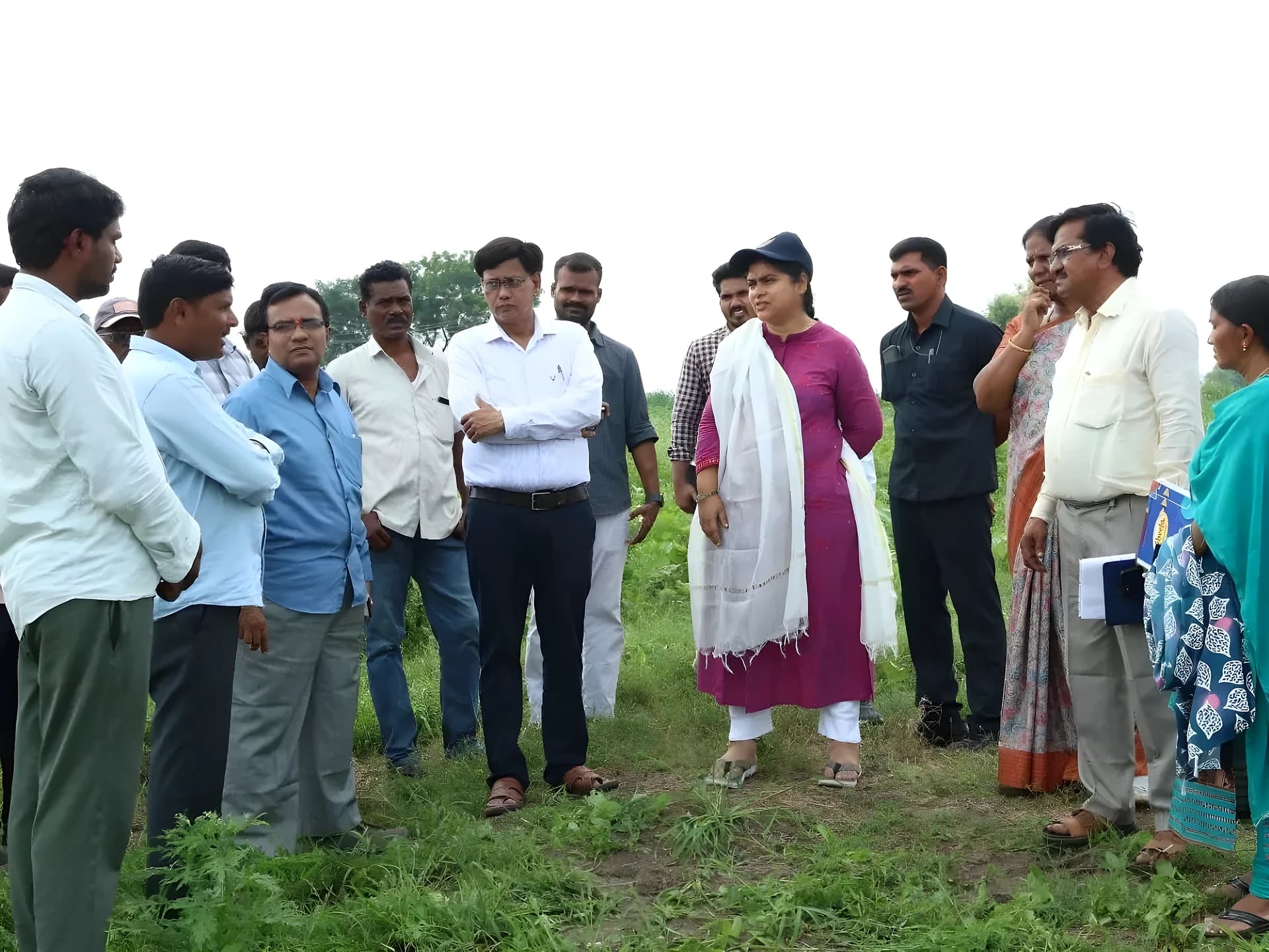రైతుల సమక్షంలోనే భూరీసర్వే నిర్వహించాలి: కలెక్టర్