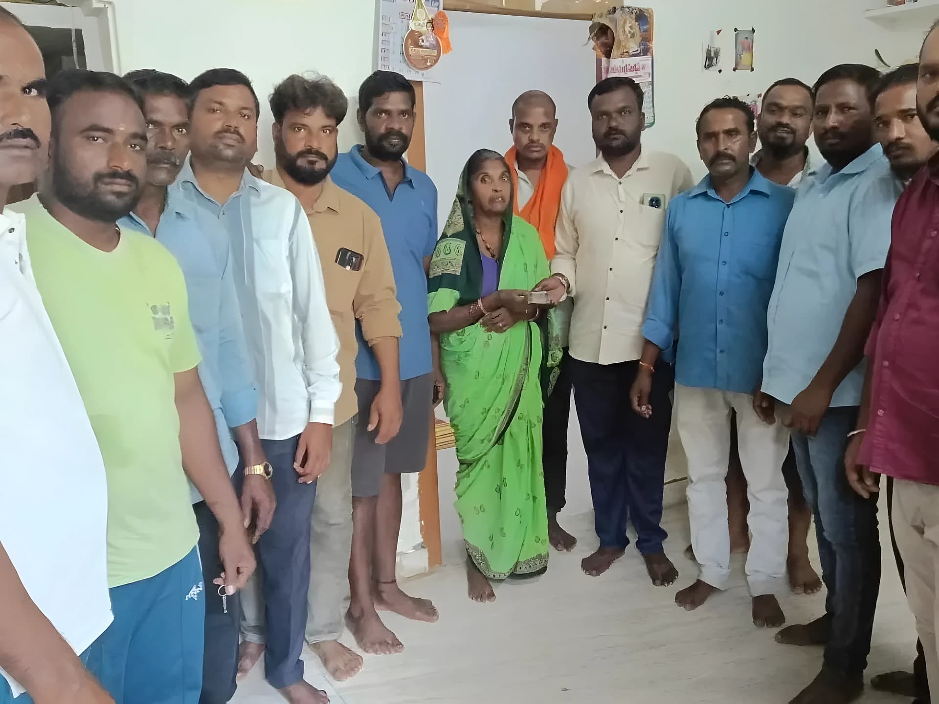 కుటుంబానికి గల్ఫ్ చేయూత సంఘం భరోసా
