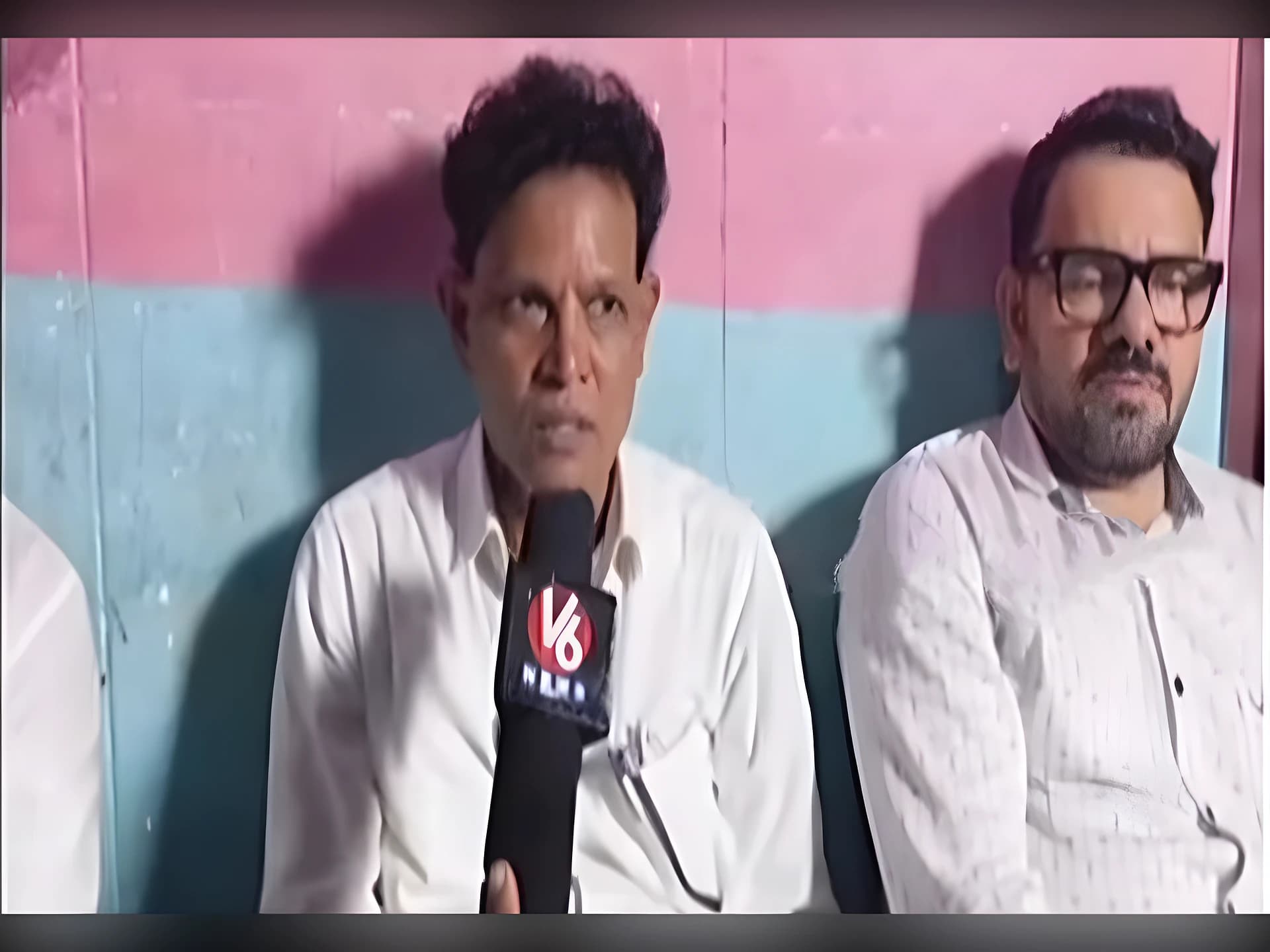 ఒకే టీచర్.. రెండు రూముల్లో స్కూల్, అంగన్వాడీ!