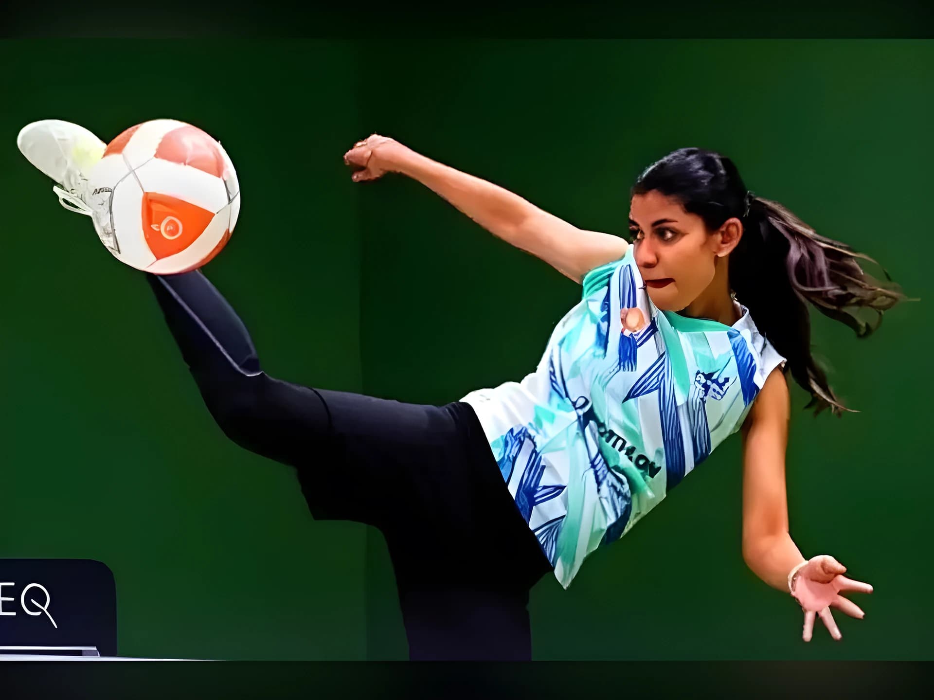 టెక్బాల్లో చరిత్రకు చేరువైన క్విన్సీ.. మెడల్కి ఒక్క అడుగు
