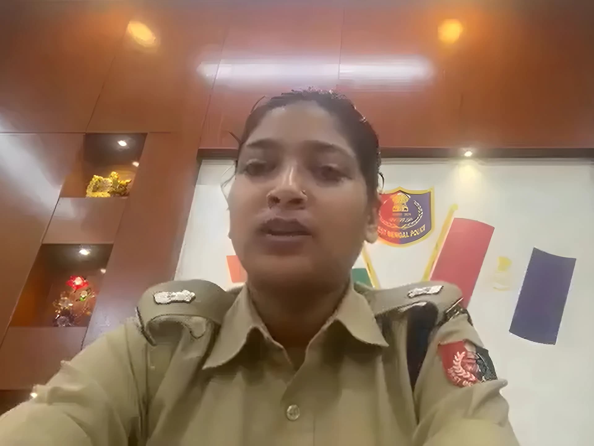 ఇస్లామిక్ గ్రీటింగ్.. IPS అధికారిణి బదిలీపై వివాదం!