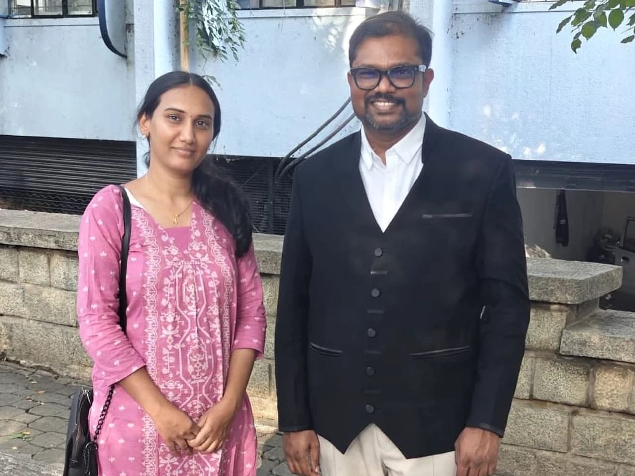 ఈమె వీర 'వనిత'