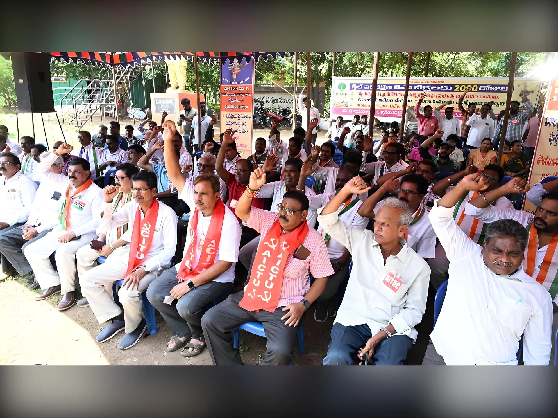 వైజాగ్ స్టీల్ ప్లాంట్ కోసం 2,000 రోజులుగా దీక్షలు
