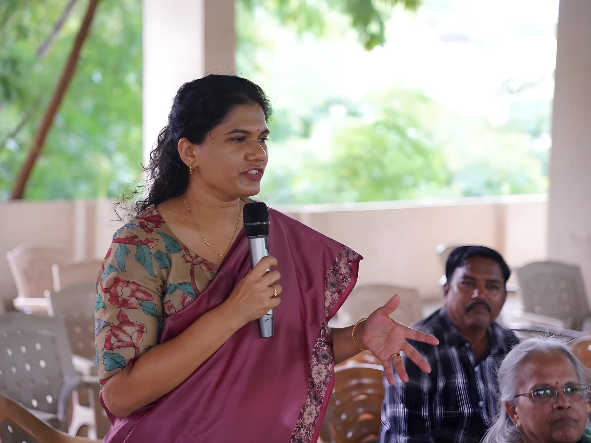 మల్కాపూర్ బడి నిండా సమస్యలు: సృజన యాదవ్
