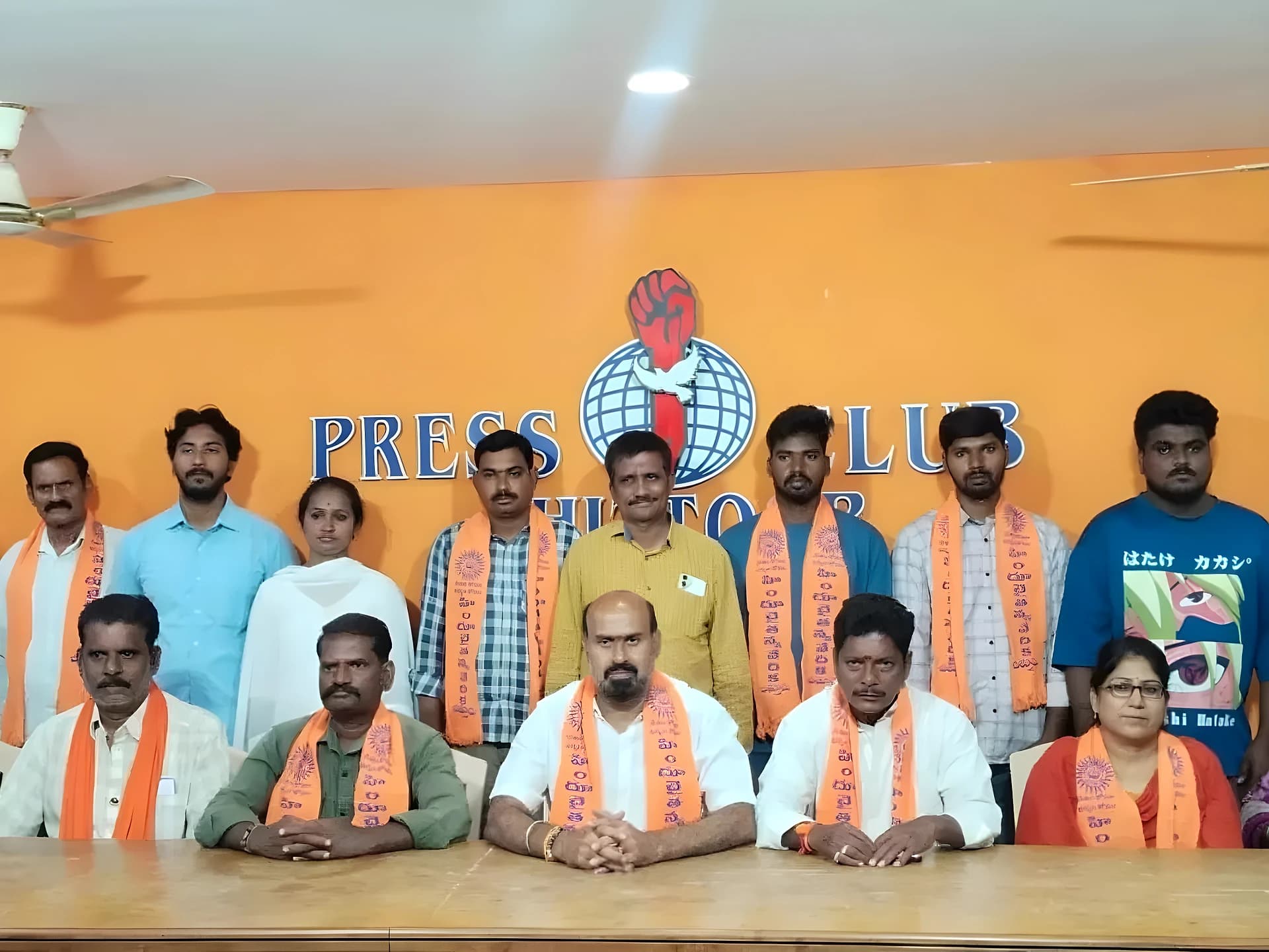 ఆలయ భూములను పరిరక్షించాలి