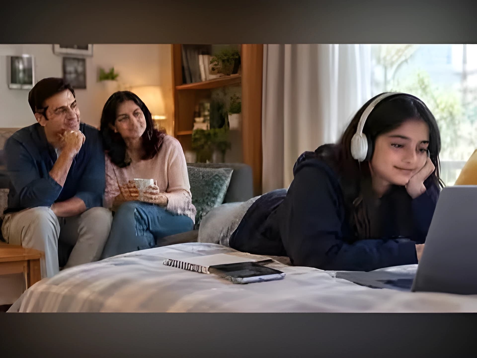పేరెంట్స్తో తక్కువగా మాట్లాడుతున్నారా? కారణం ఇదే!