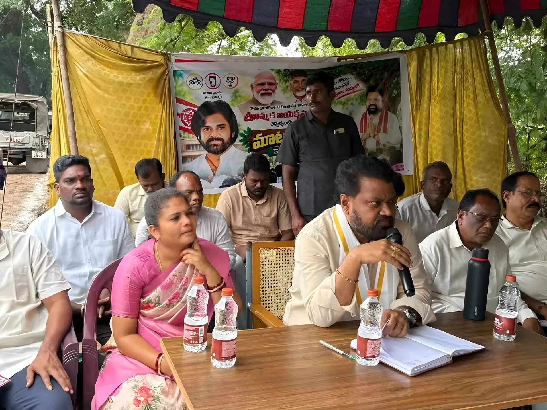 ప్రజా సమస్యలు తెలుసుకున్న ఎమ్మెల్యే జయకృష్ణ
