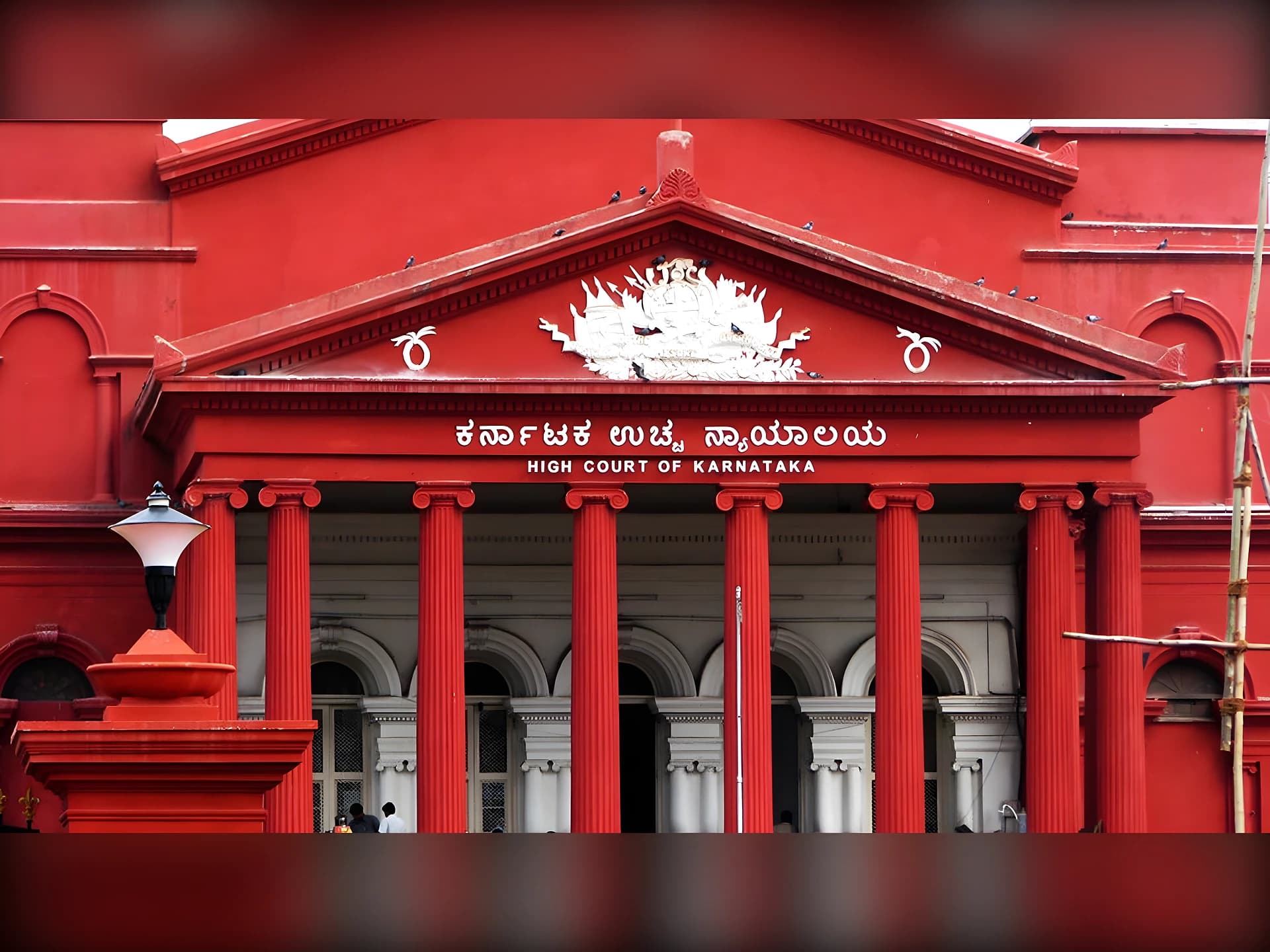 కోర్టు తీర్పును ‘Match Fixing’ అన్నందుకు శిక్ష