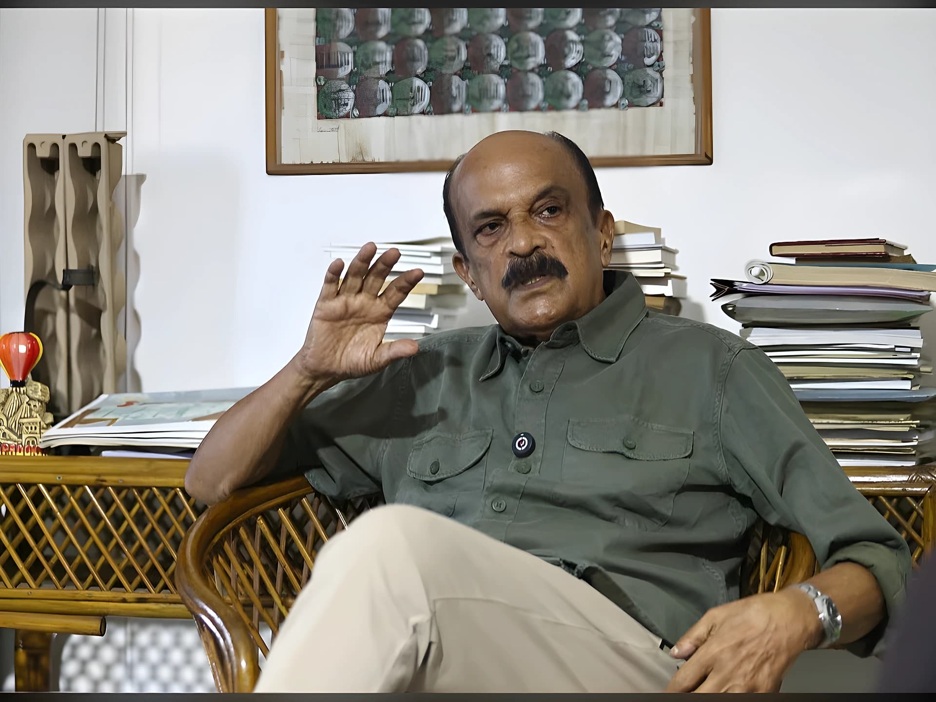 మలయాళీలు మీడియాలో వచ్చినదంతా నమ్మేస్తారు: పాల్ జకారియా