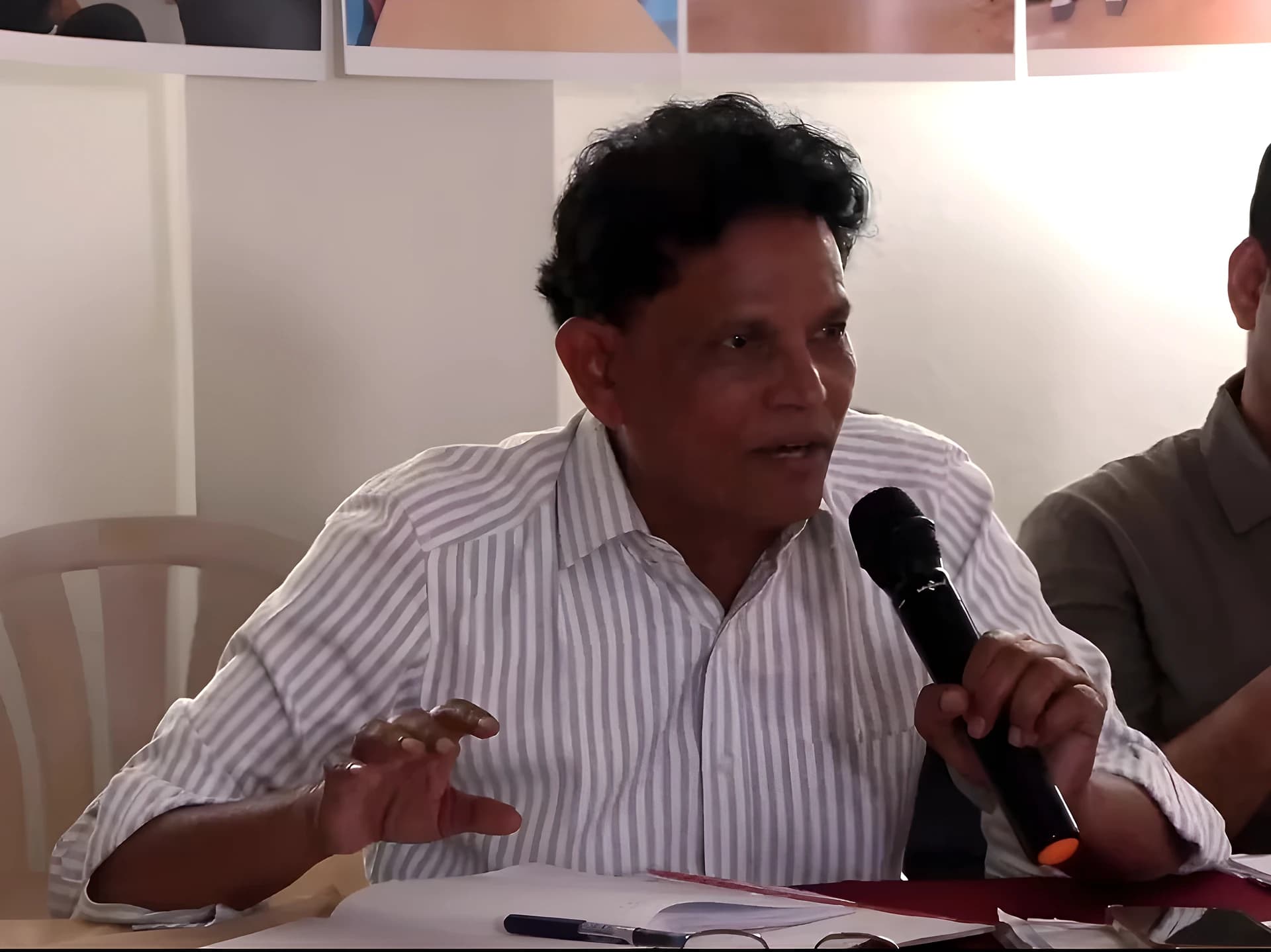 నాణ్యమైన విద్య కోసం గొంతెత్తాలి: ఆకునూరి