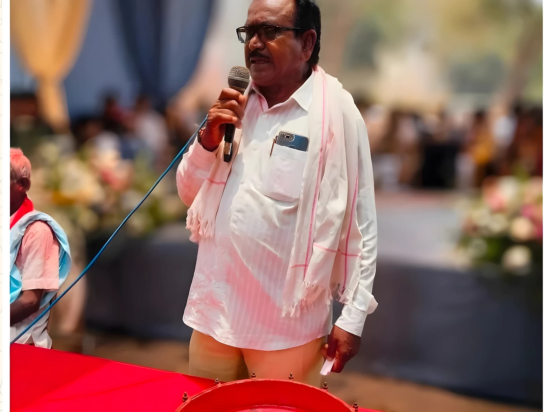 వరి పొలాలకు వరంగా మారిన వర్షం: వీరభద్ర