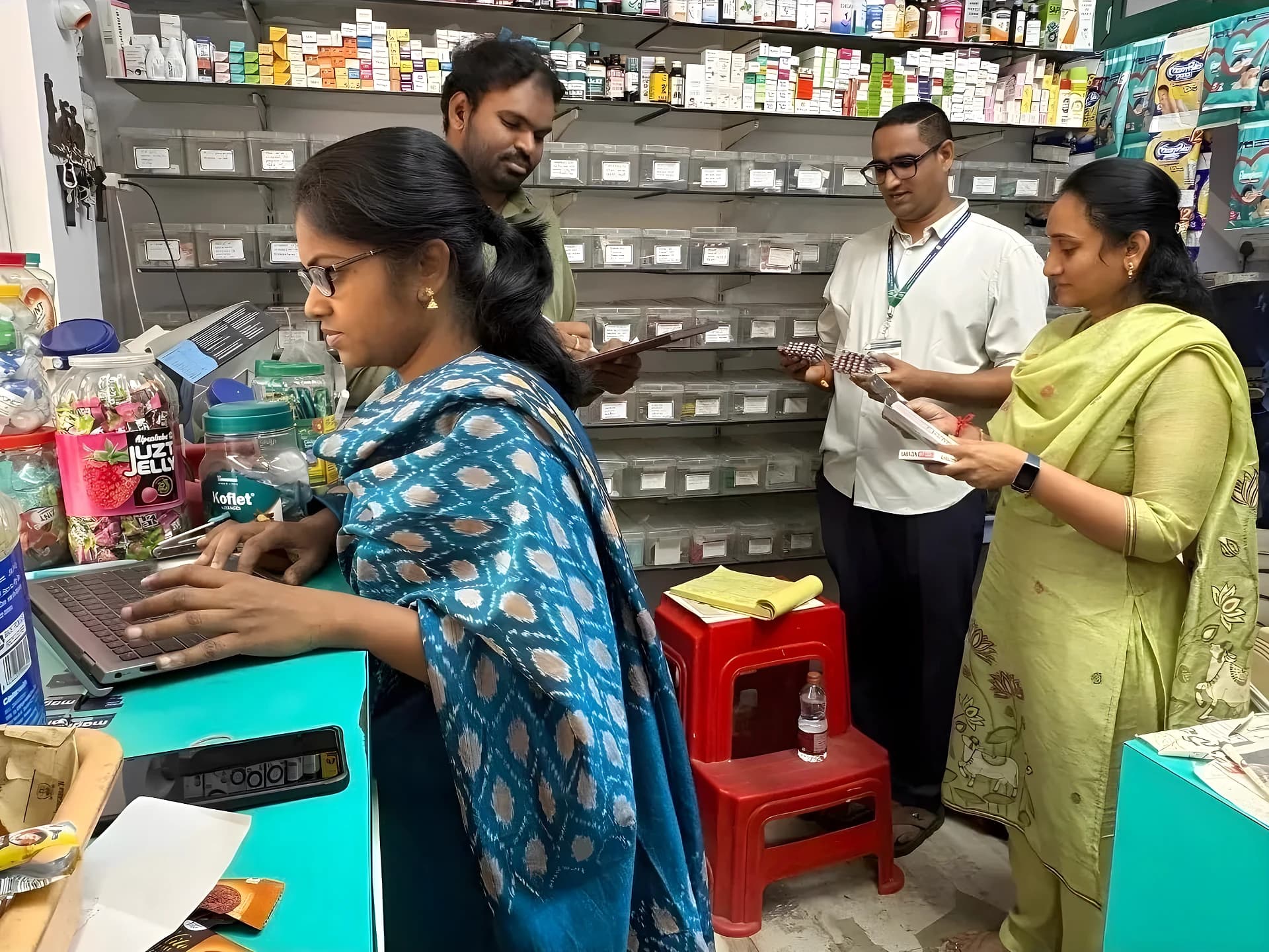 స్వీట్స్, డెయిరీ యూనిట్లపై చెకింగ్.. కీలక చర్యలు!