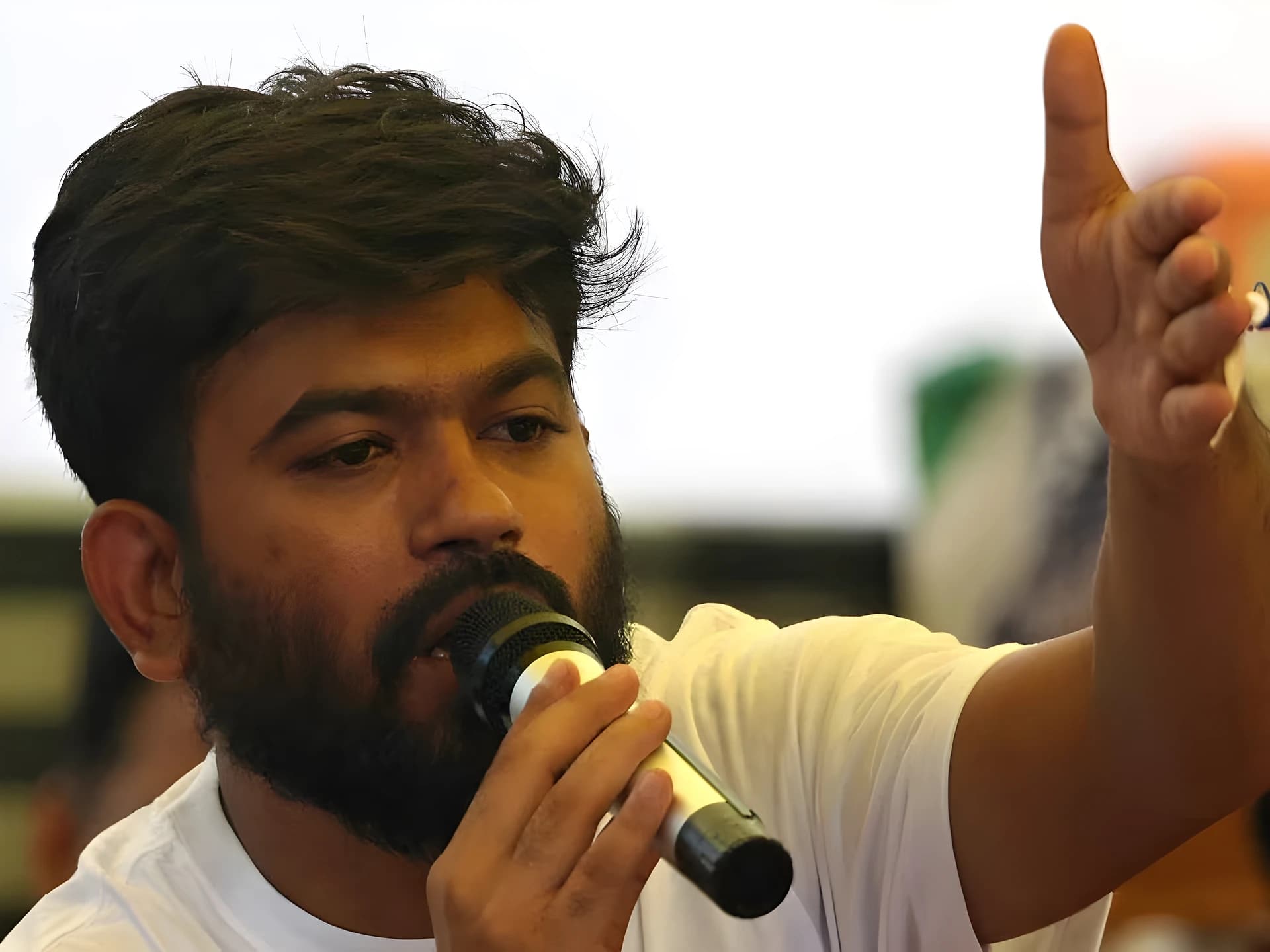 జ్ఞానేష్ కుమార్ని బర్తరఫ్ చేయండి: అభిజీత్ దీప్కే