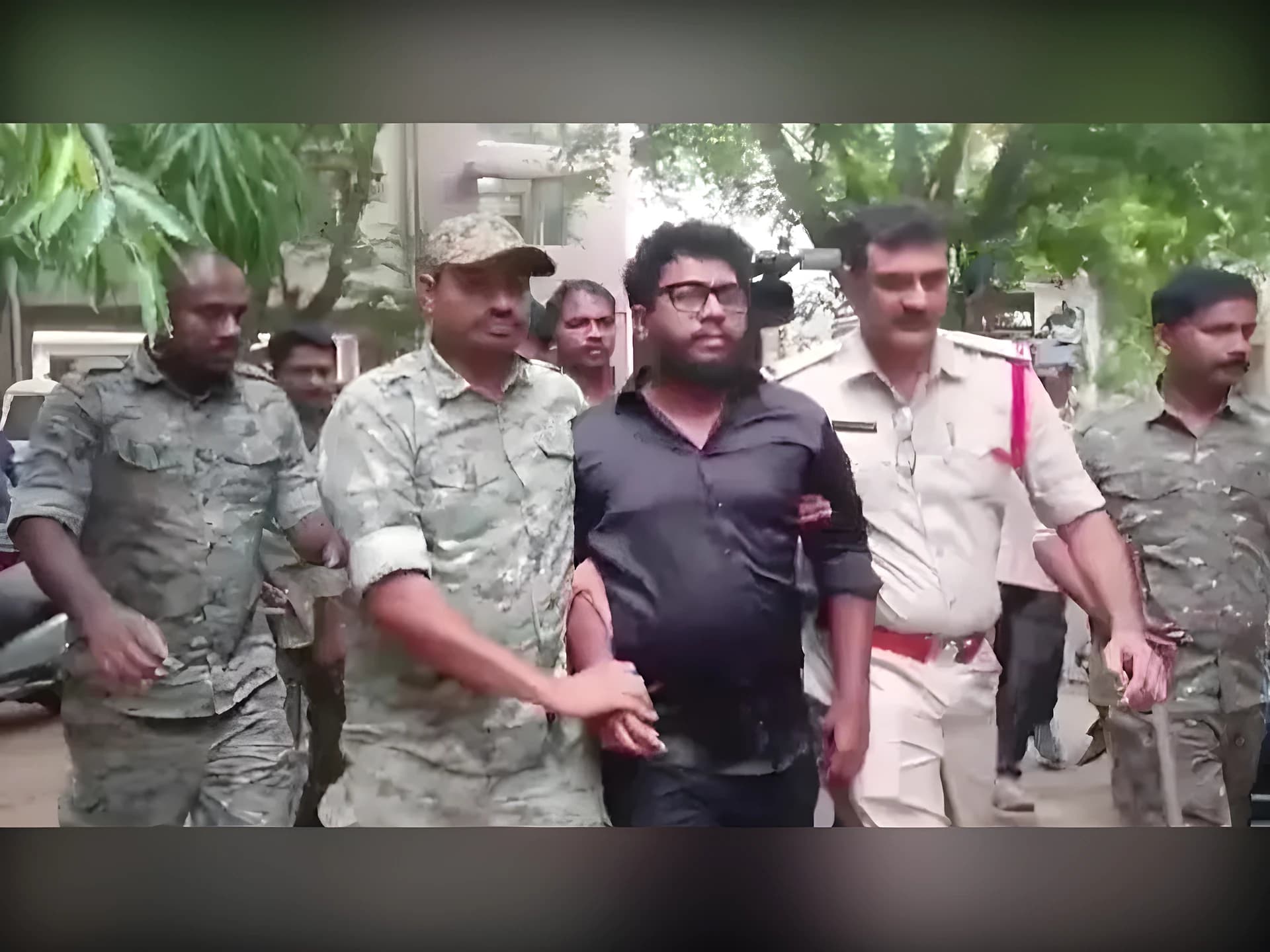 రావణ్కి విదేశాల నుంచి మనీ