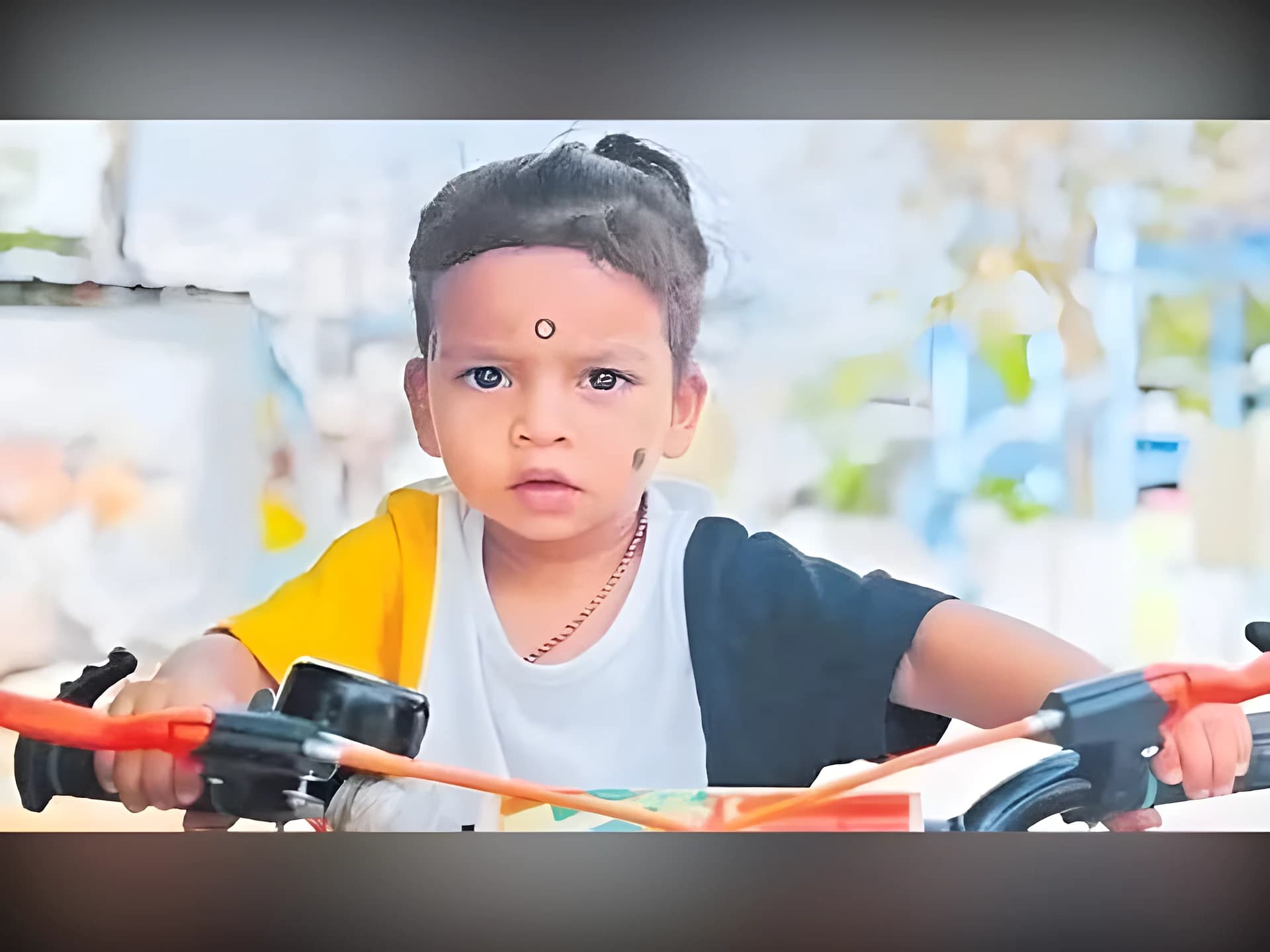 ట్రాఫిక్లో అంబులెన్స్.. దక్కని చిన్నారి ప్రాణం!