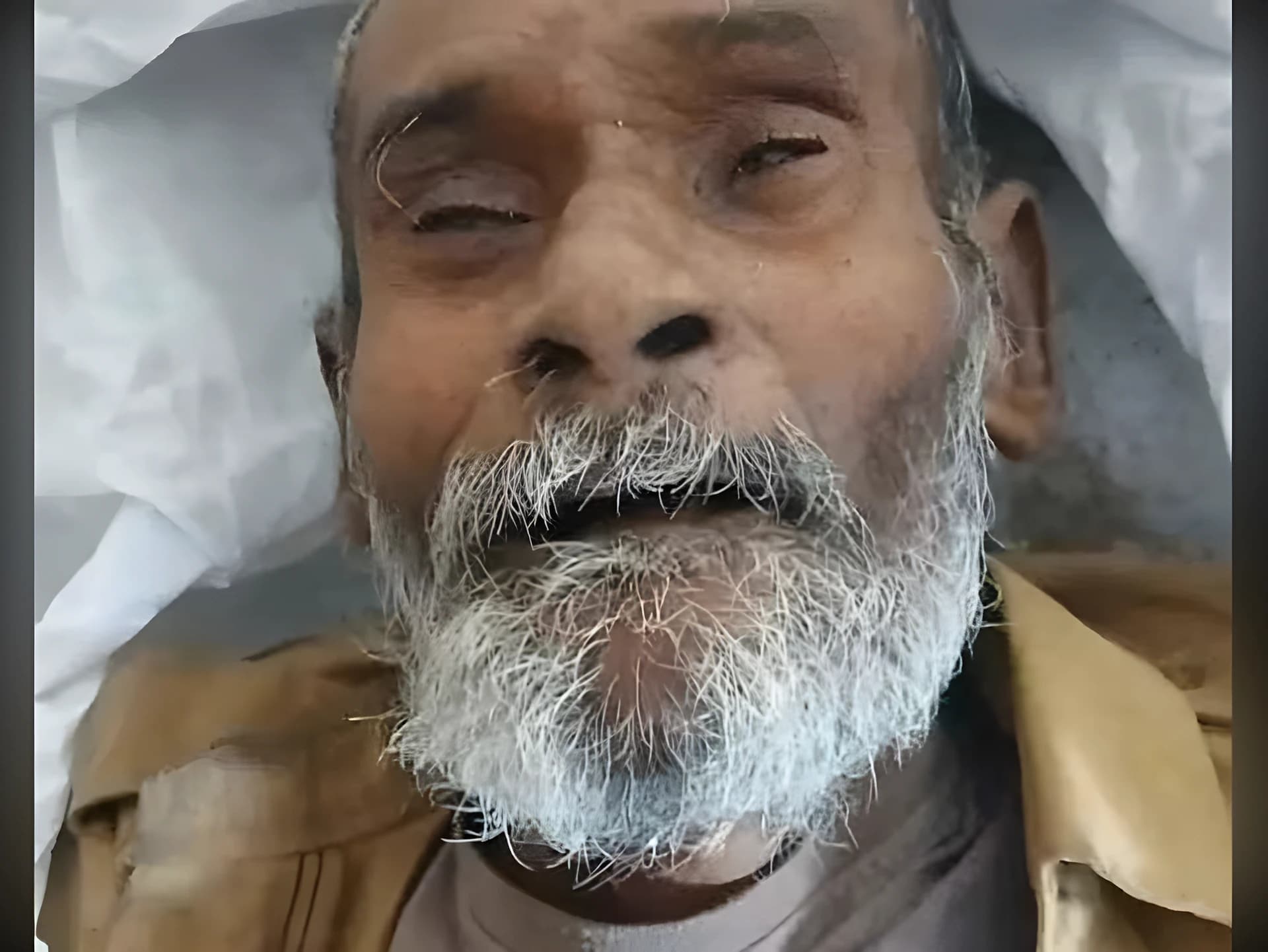 కాజీపేటలో గుర్తు తెలియని వృద్ధుడు మృతి