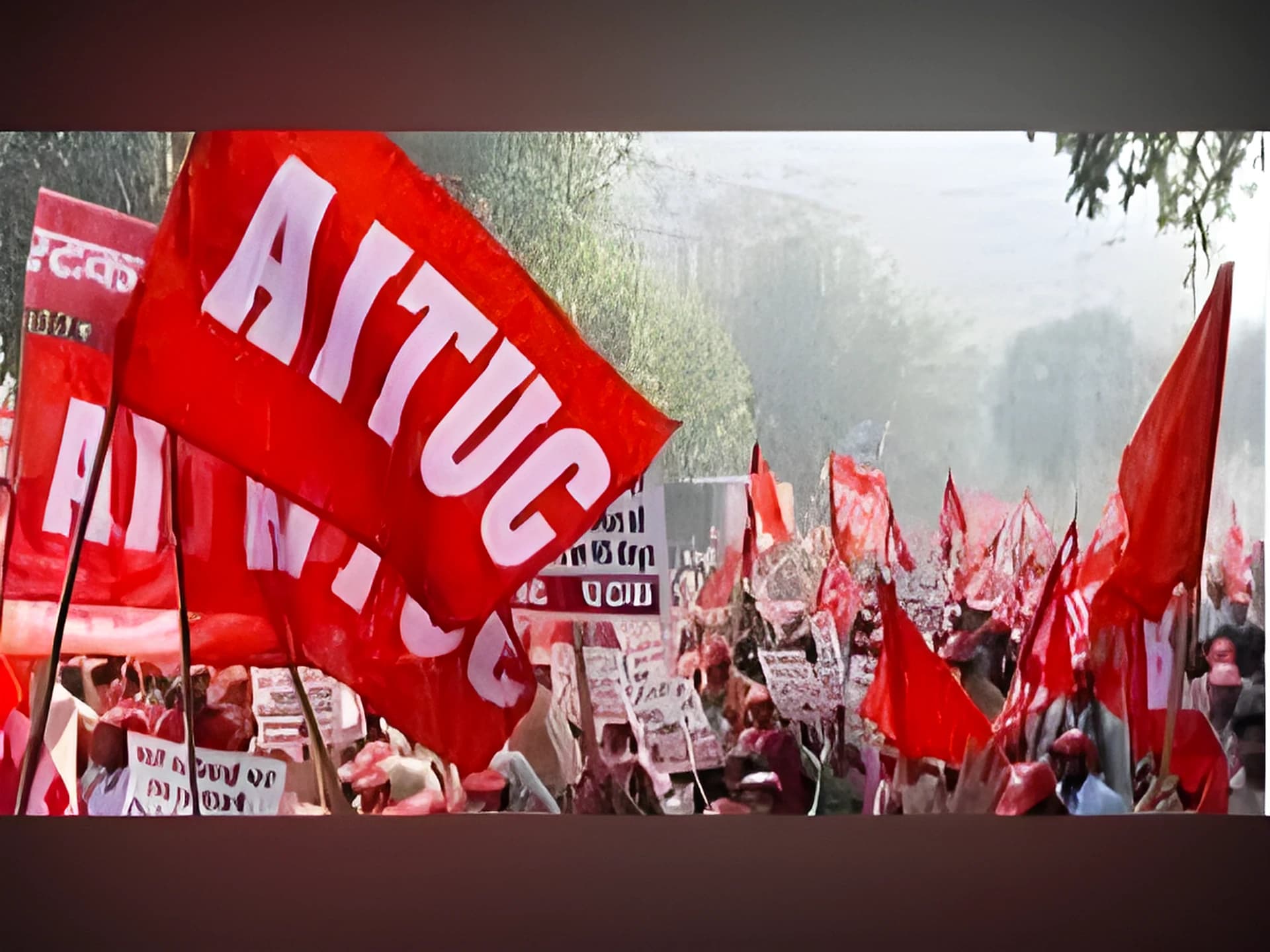 'సమ్మెను విజయవంతం చేయాలి'
