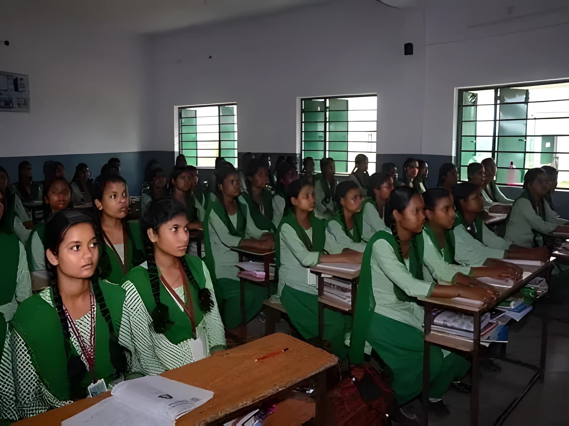 కస్తూర్బా గాంధీ స్కూళ్లలో 1,092 ఖాళీలు