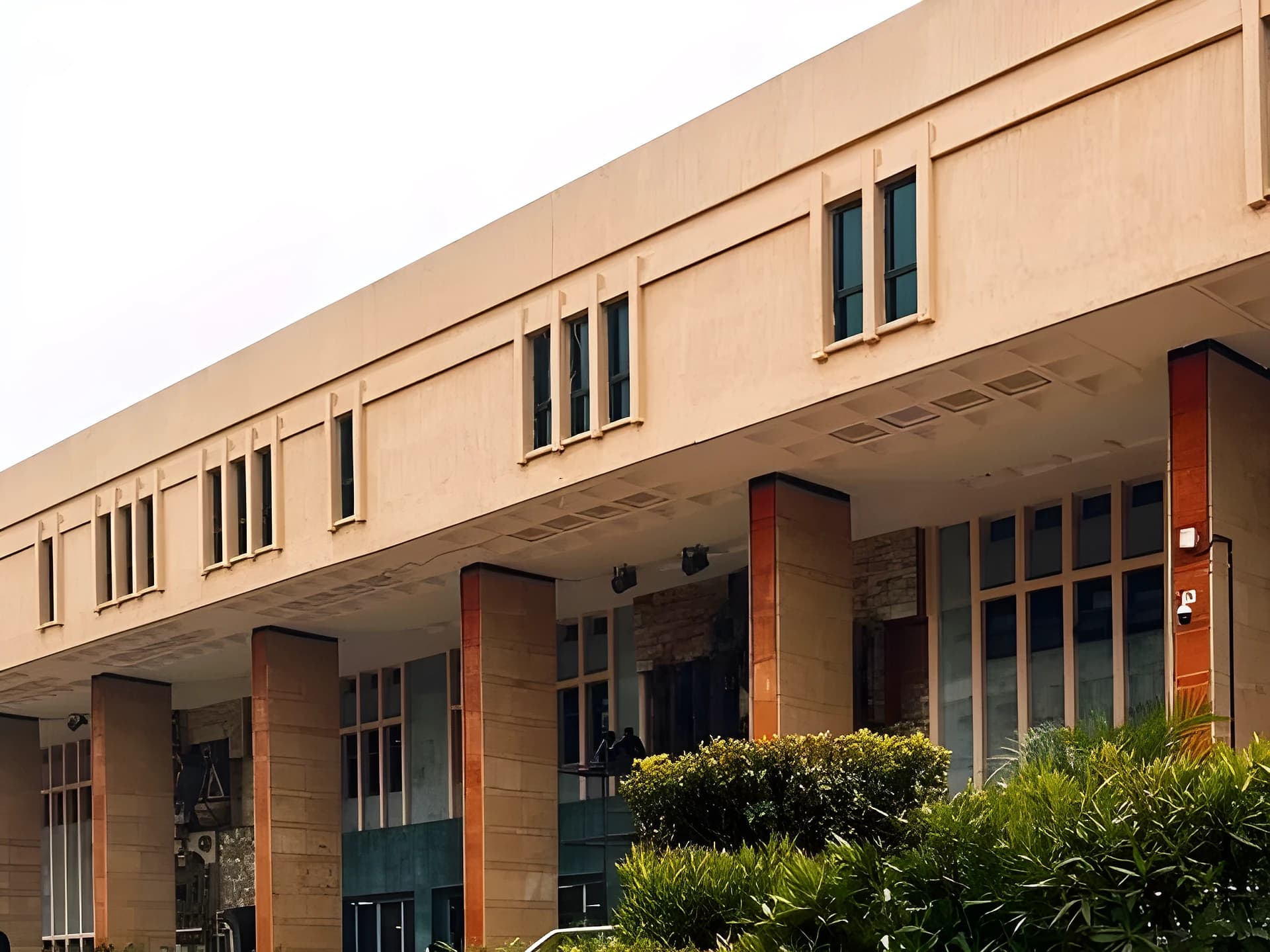 పోలీసులకు కోర్టు బిగ్ ట్విస్ట్!
