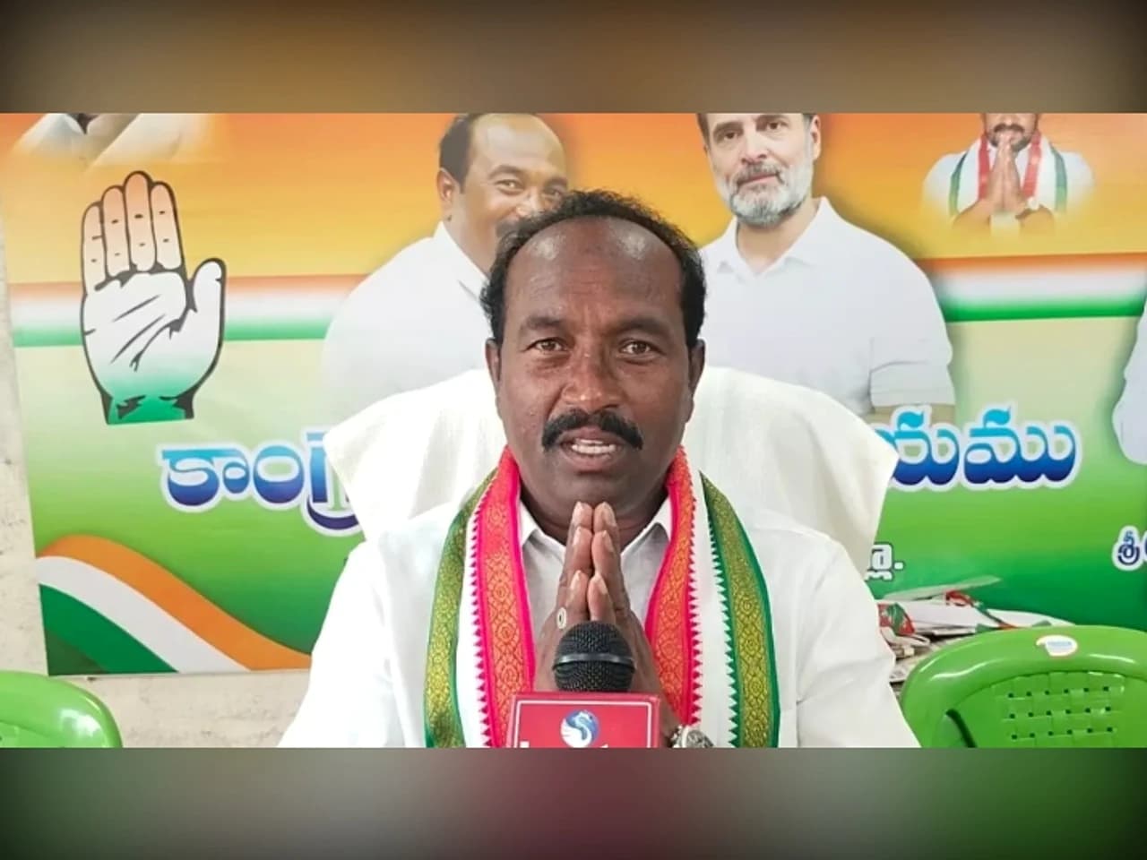 అగ్రికల్చరల్ హబ్పై కాంగ్రెస్ ఫైర్