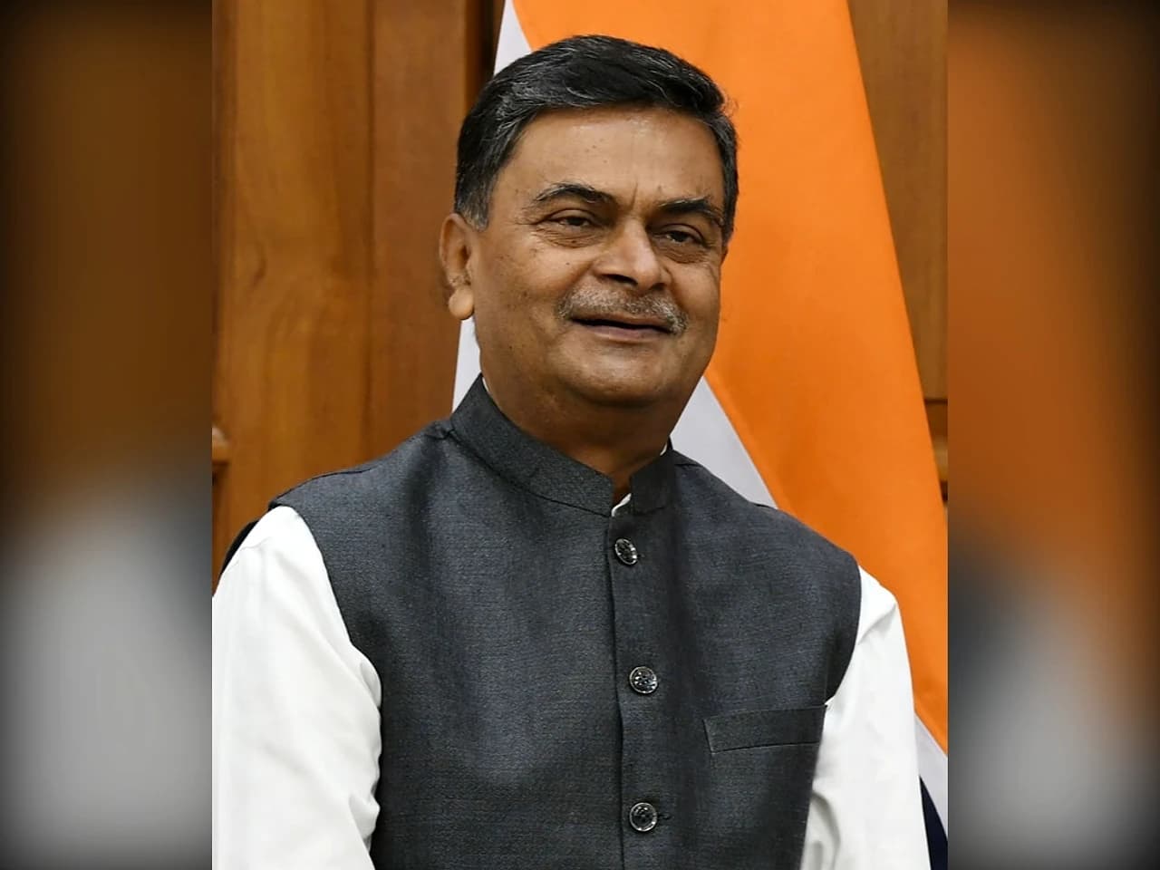 మళ్లీ ఎన్నికలు నిర్వహించాలి: ఆర్.కె.సింగ్