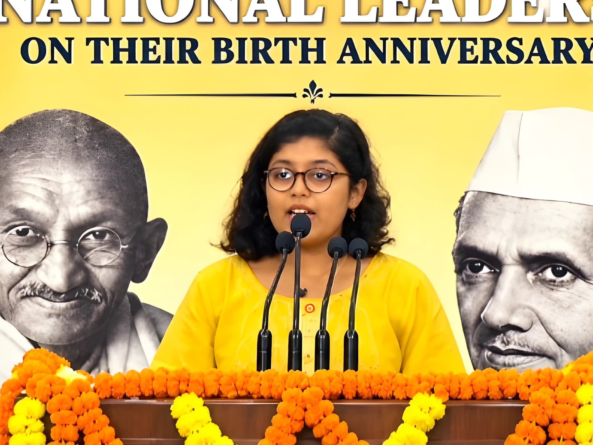 ట్రాలీ రోబోట్తో గుర్తింపు.. పార్లమెంట్లో స్పీచ్