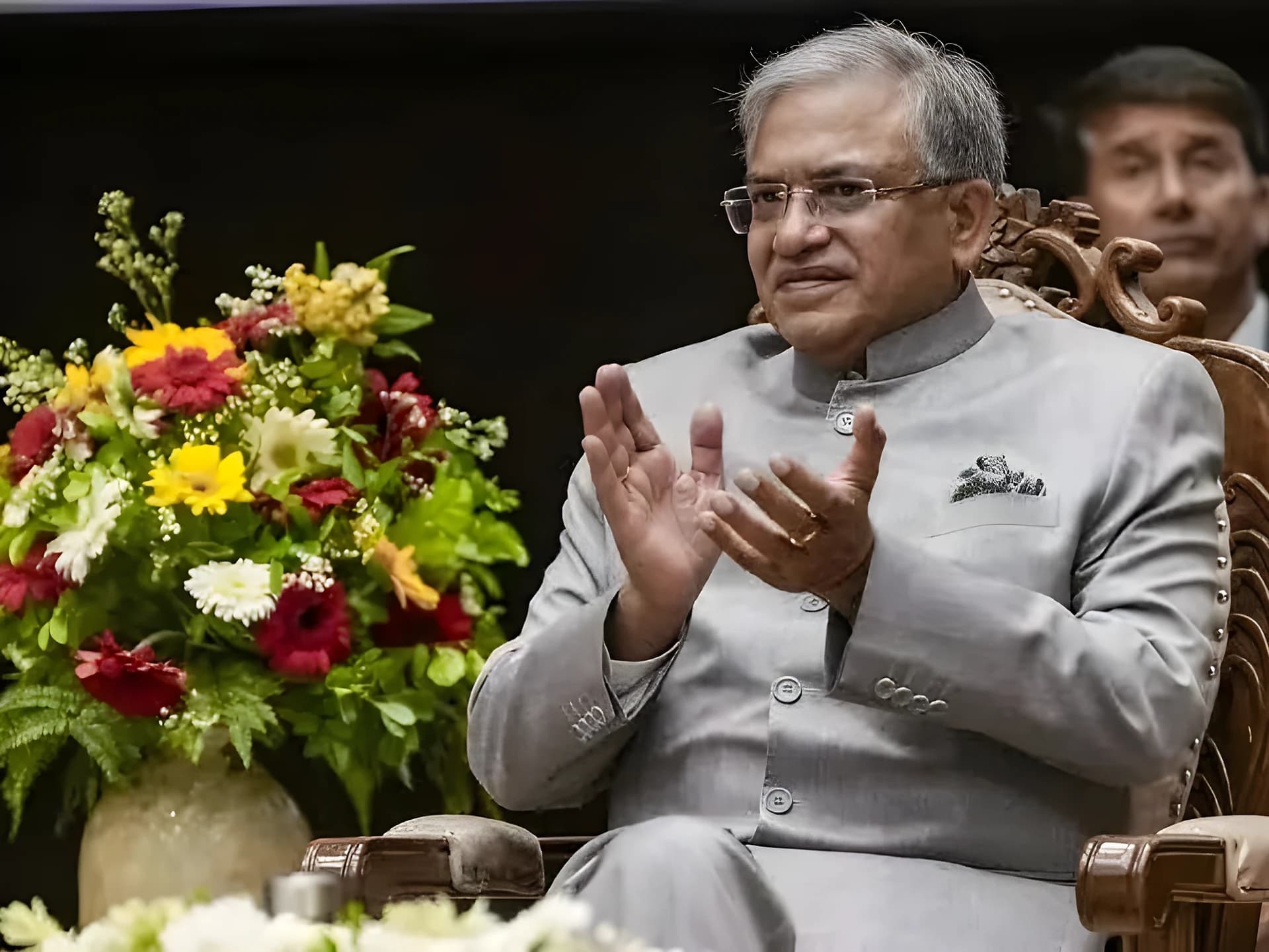 ECకి 42 మంది మాజీ జడ్జీల సపోర్ట్!