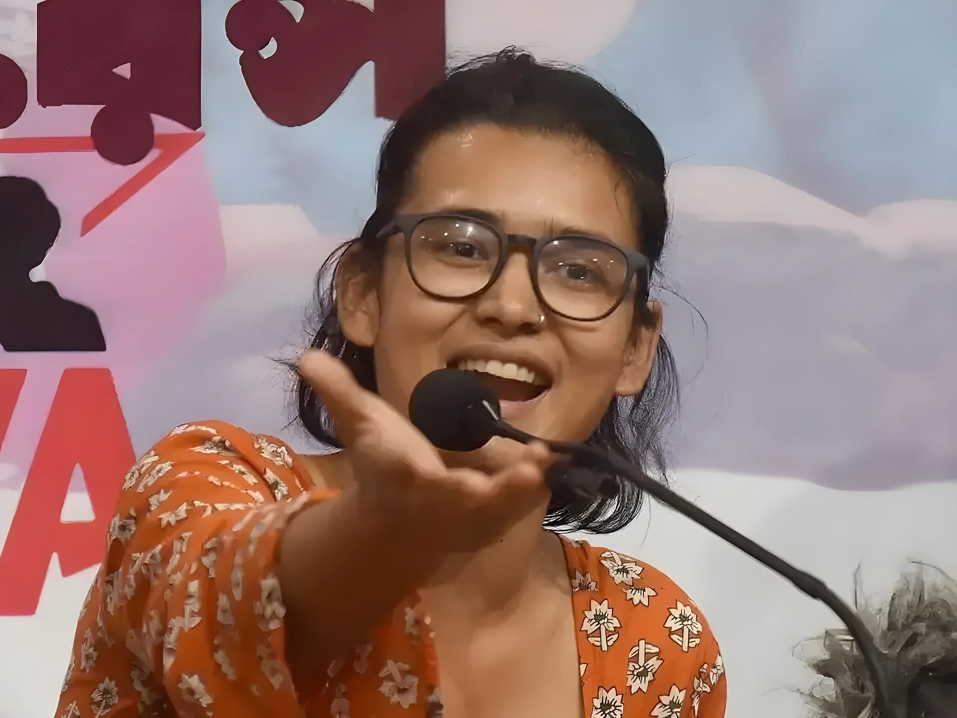 డిటైన్లతో ఉద్యమం ఆగుతుందా- నేహా బోరా