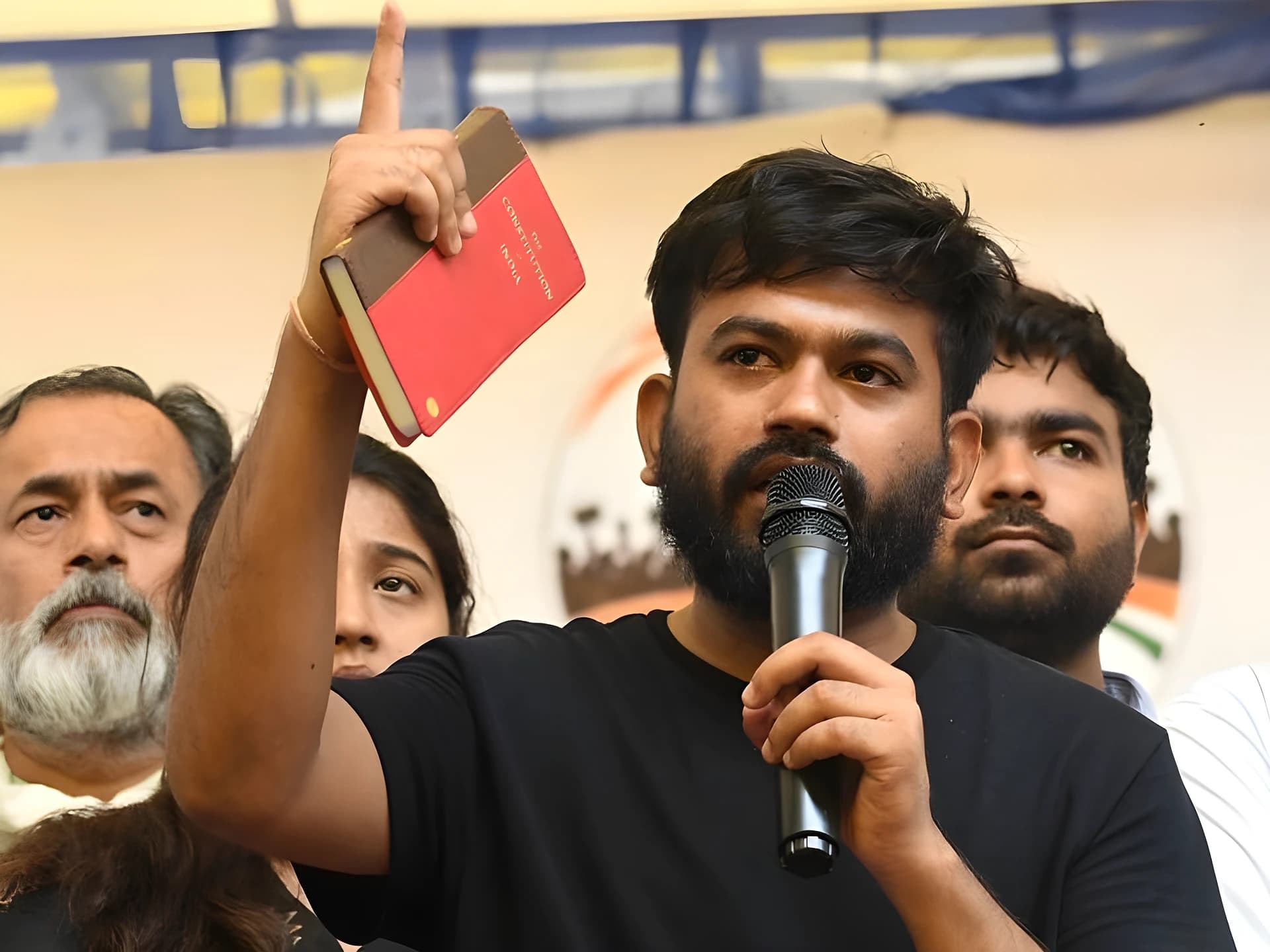'దిసీజ్ Emergency': అభిజీత్ దీప్కే