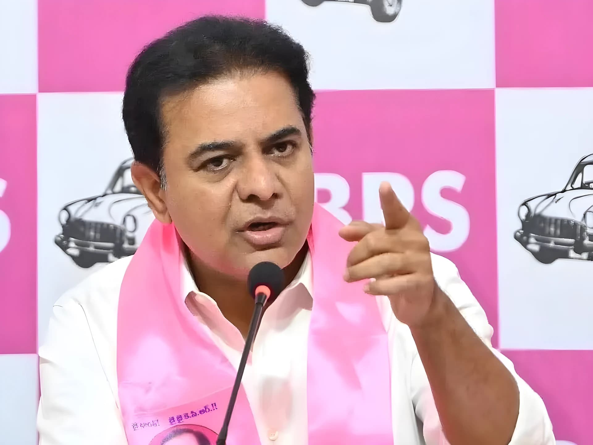 కాంగ్రెస్ హామీలపై కేటీఆర్ తీవ్ర విమర్శలు