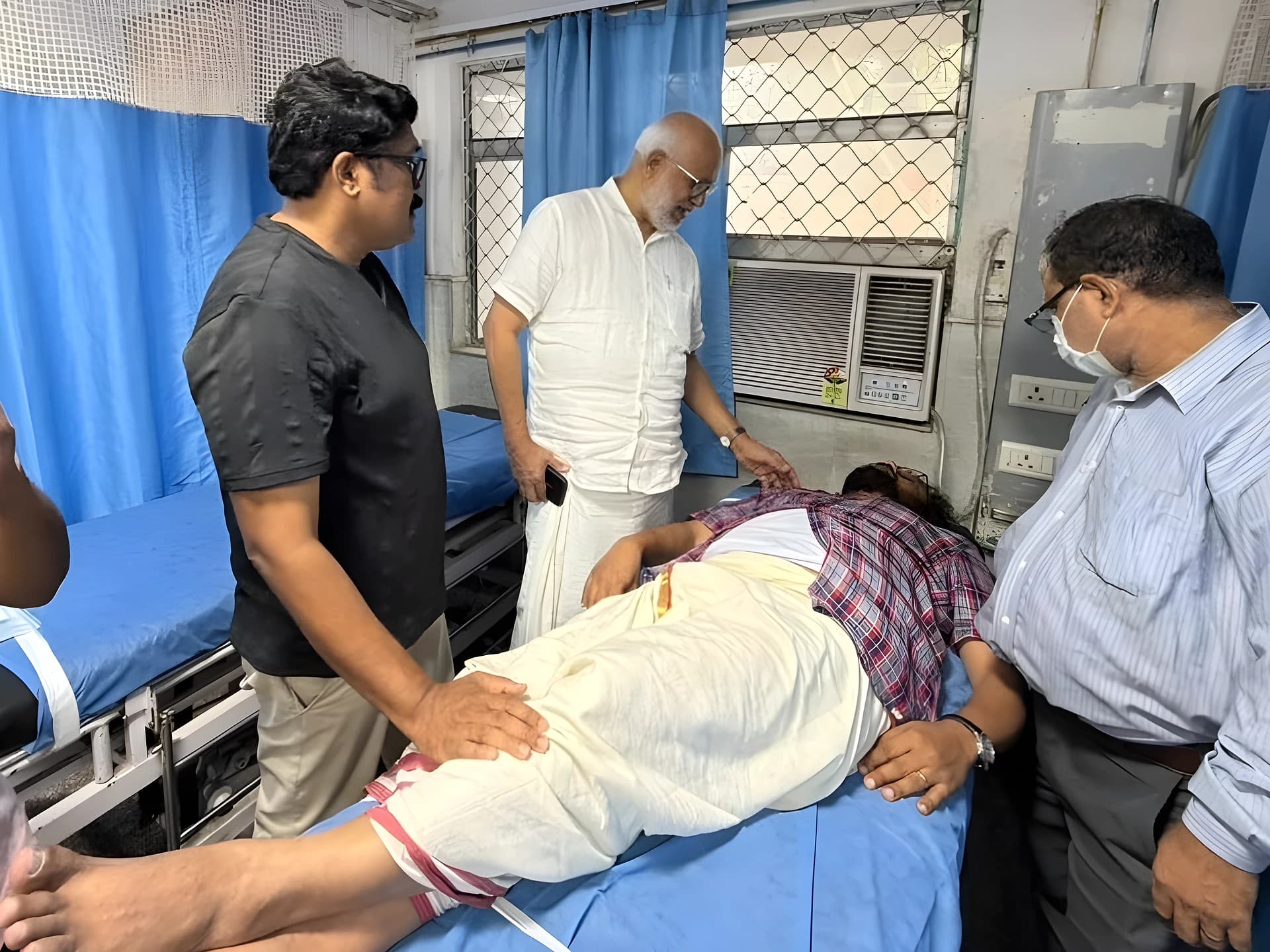పోలీసుల అదుపులో MP.. ఆ తర్వాత హాస్పిటల్కు!