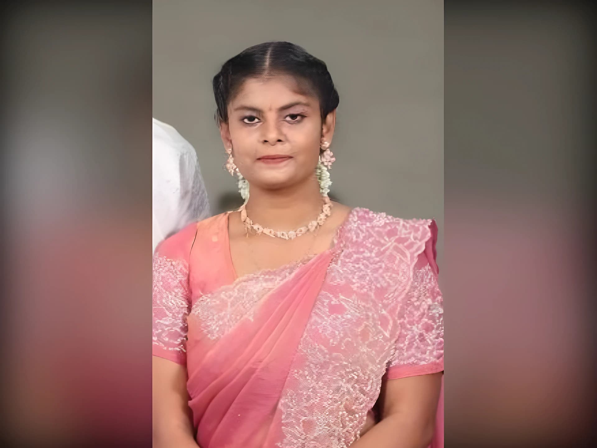 చికిత్స పొందుతూ లాయర్ మృతి