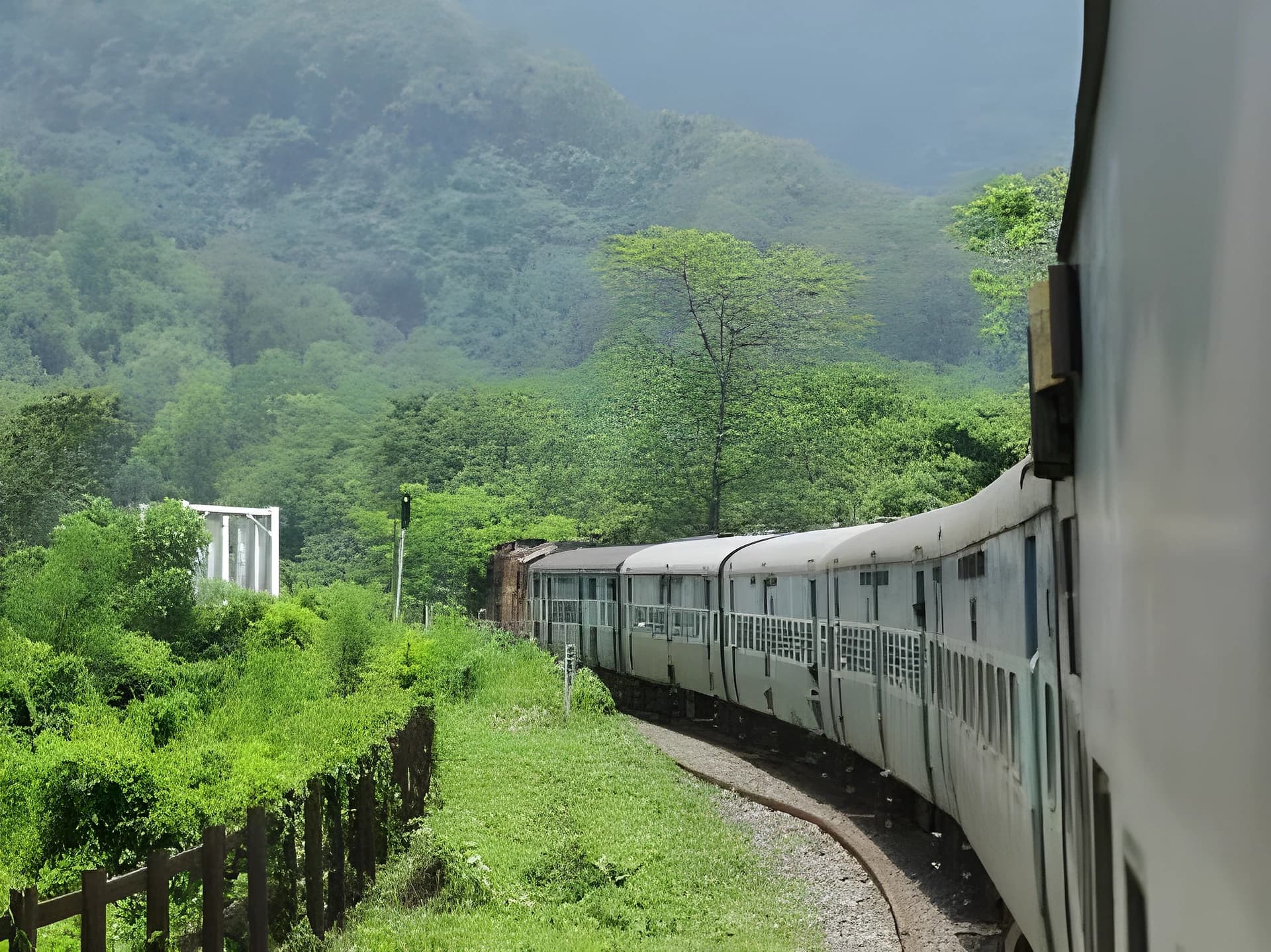 9 రాష్ట్రాలు.. 75 గంటలు.. ఇండియాలో లాంగెస్ట్ Train జర్నీ!