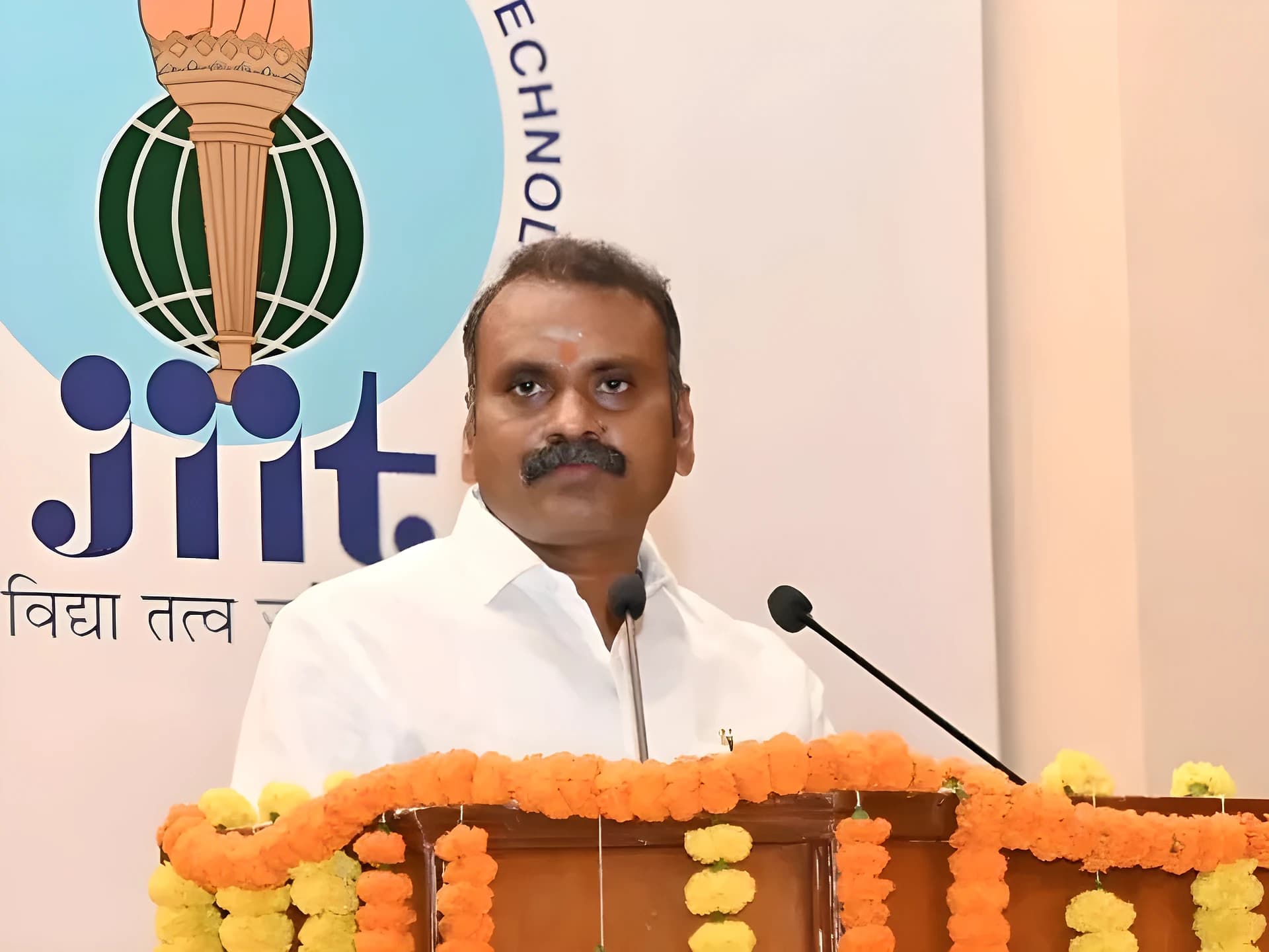 కేంద్ర పదవికి ఎల్.మురుగన్ రాజీనామా
