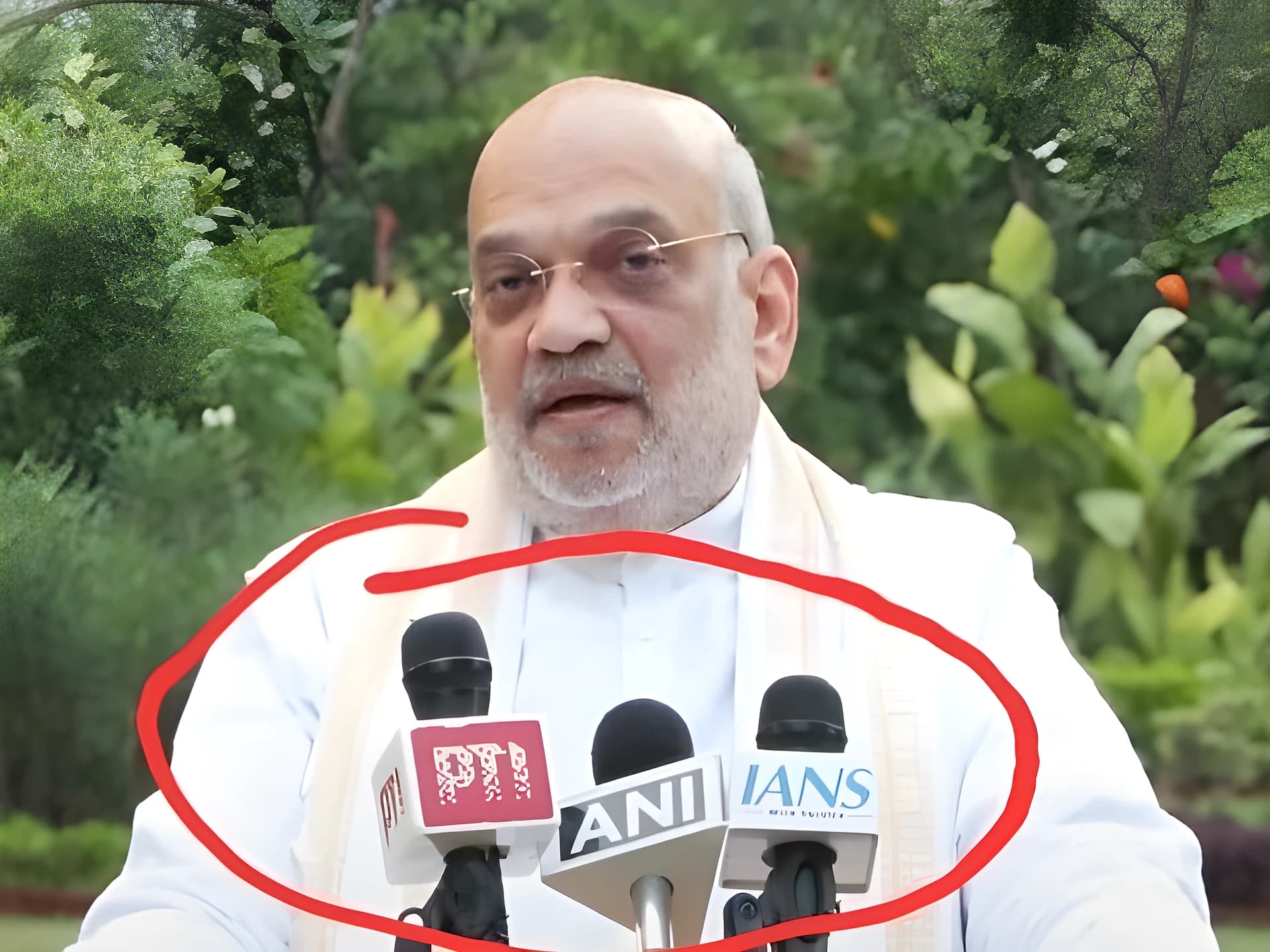 "అమిత్ షా ప్రెస్మీట్... మీడియా ఏది?"
