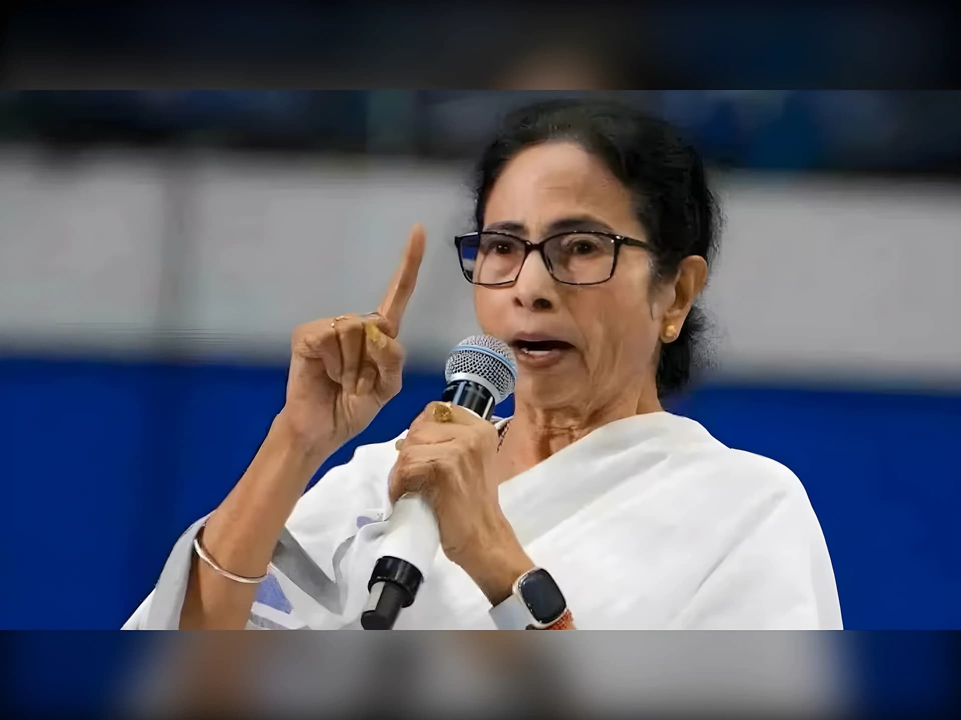 14 వేల మందికి వేధింపులు: మమతా బెనర్జీ