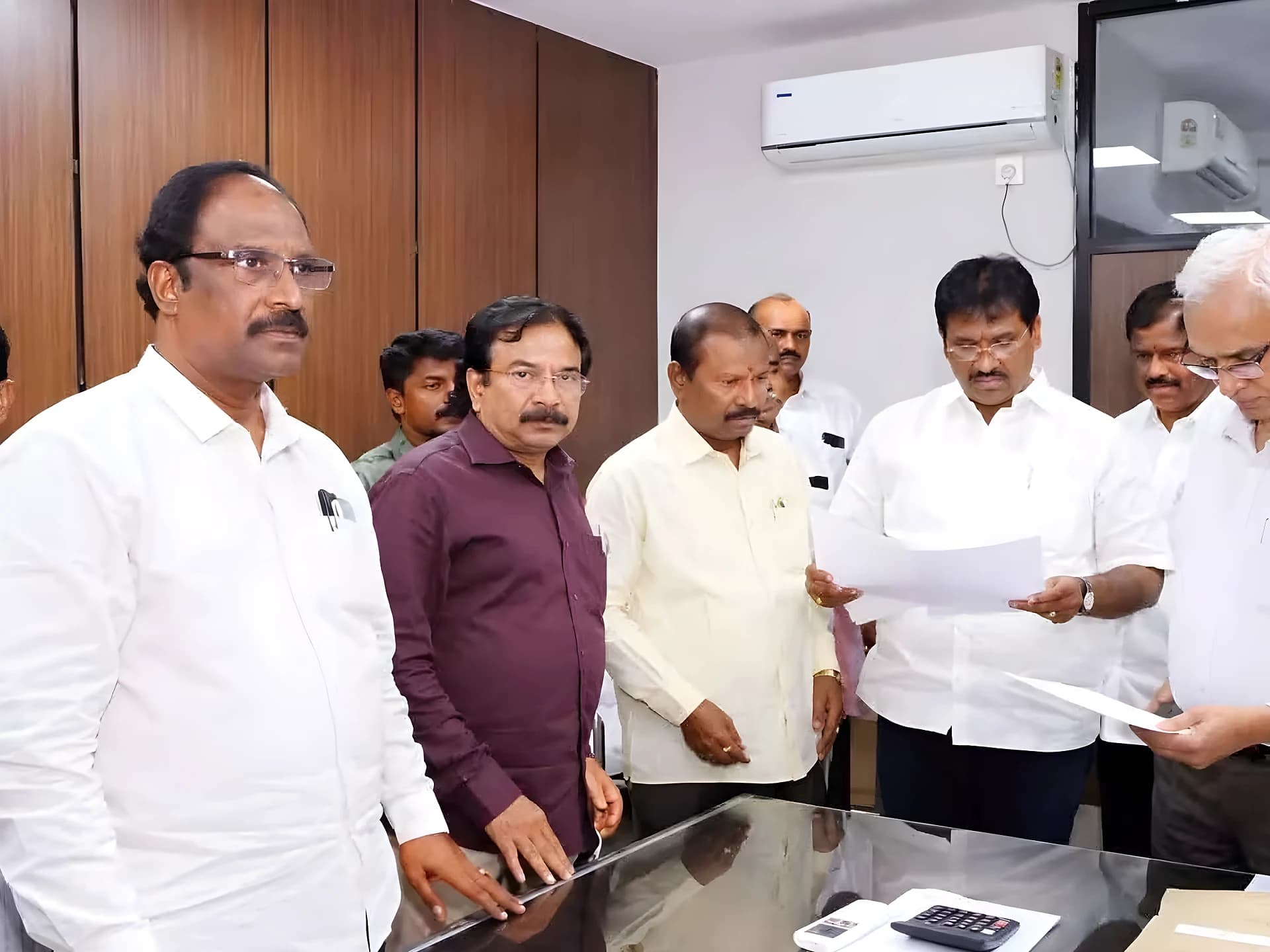 ఎలక్ట్రిక్ బస్సుల టెండర్లపై APSRTC JAC ఫైర్!