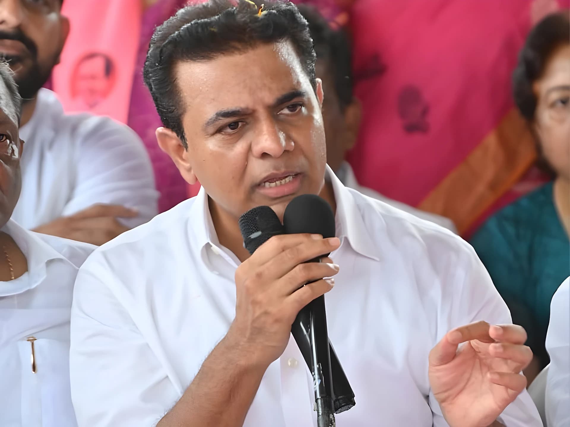 కాంగ్రెస్ నిర్లక్ష్యమే కారణం: KTR