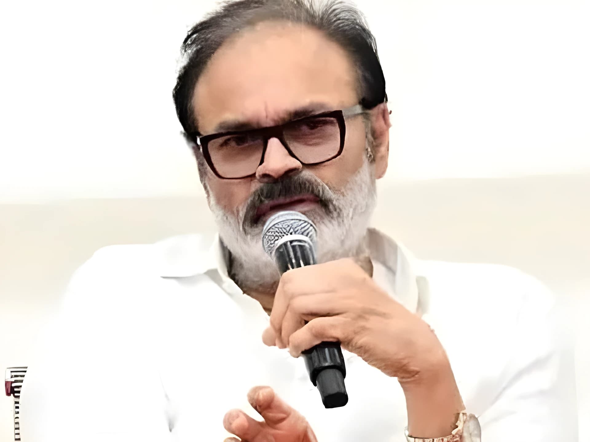 జనసేన 50% పైగా పోటీ: నాగబాబు