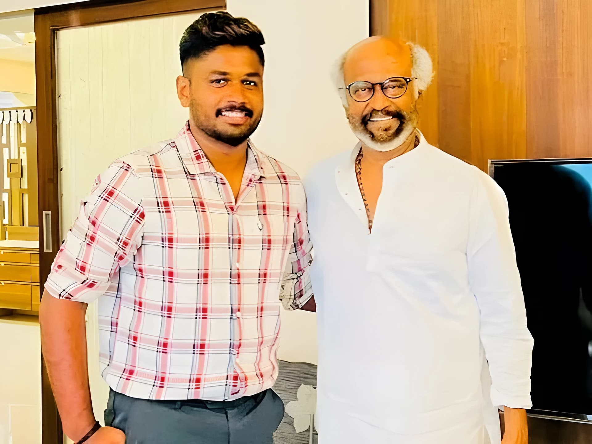 రజిని కాంత్ సినిమాపై సంజు అభిమానం