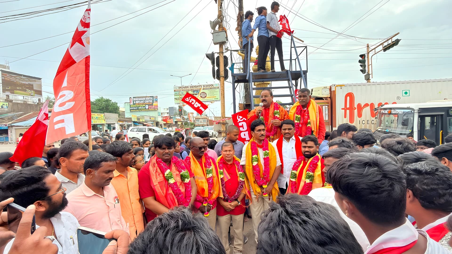 షాద్నగర్కు చేరిన బద్లావ్ జరూరి హై పాదయాత్ర